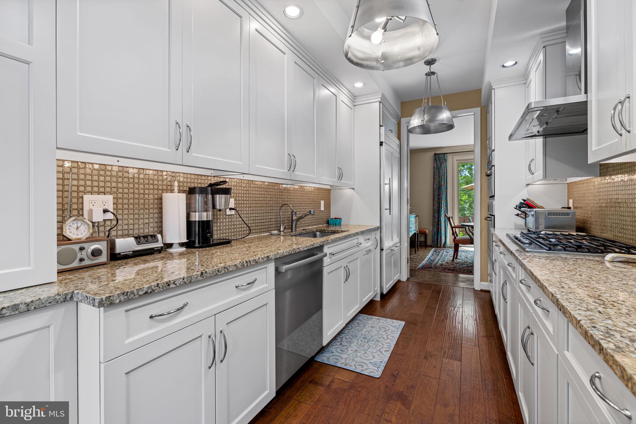 CROSS KEYS - Residential