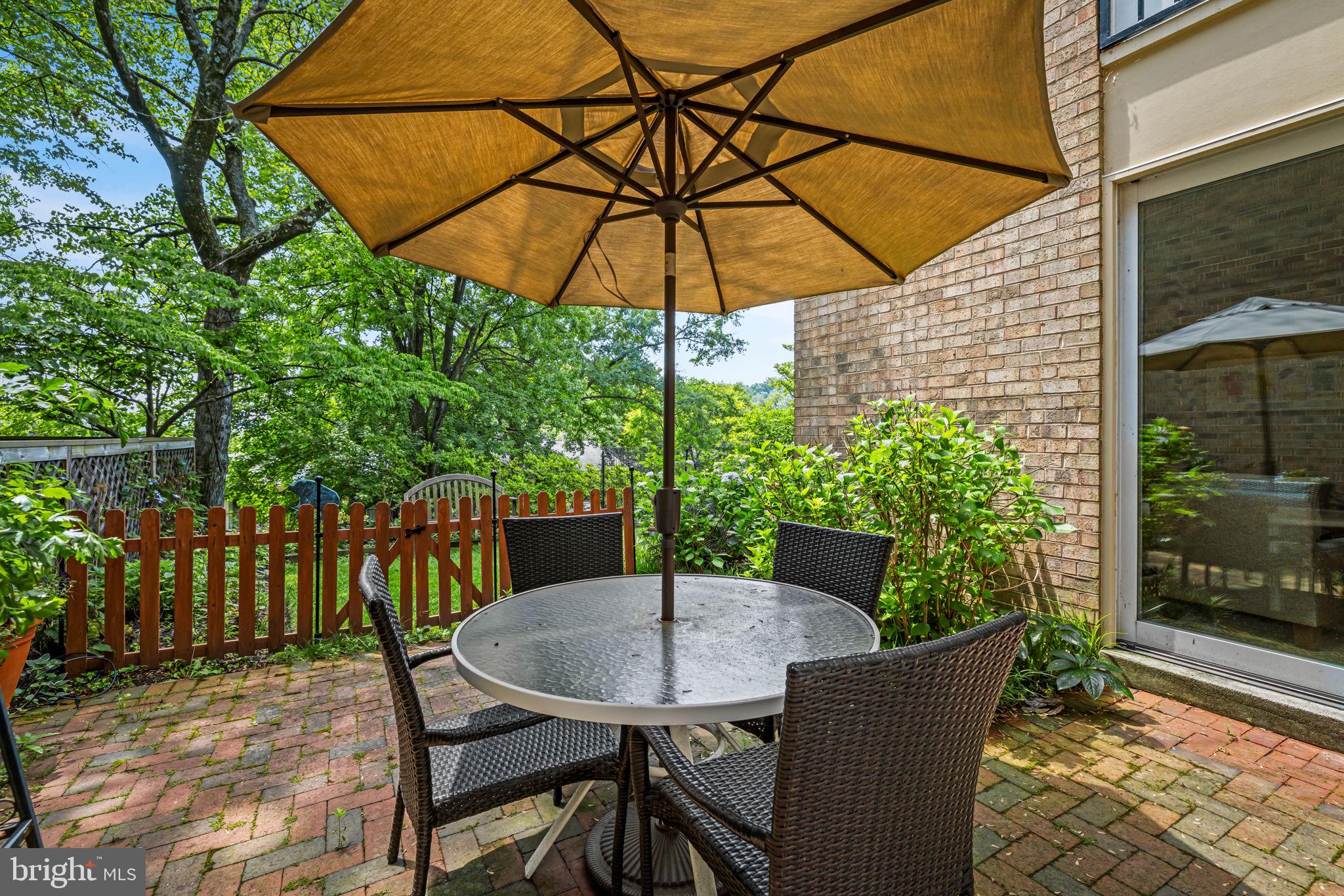 CROSS KEYS - Residential