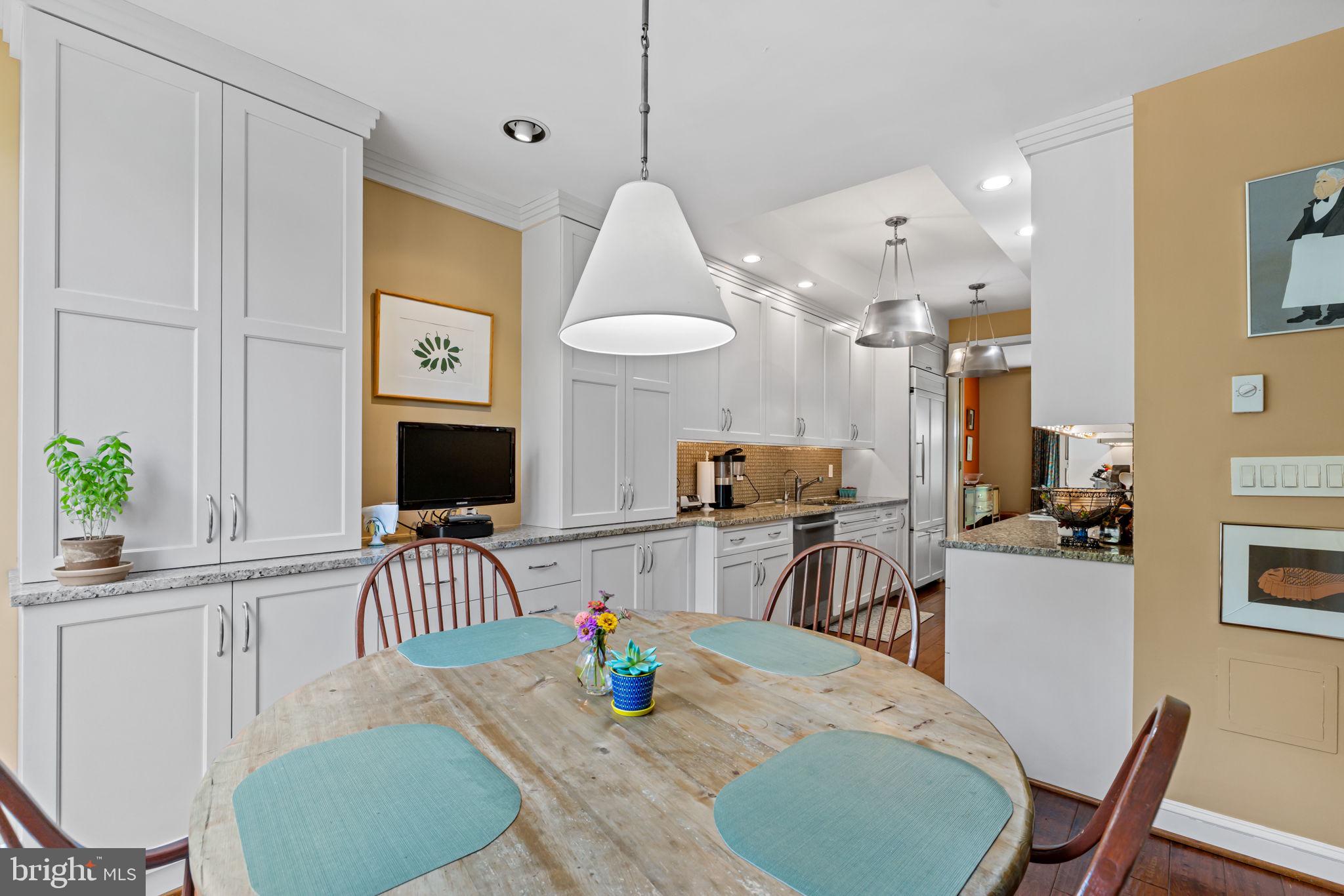 CROSS KEYS - Residential