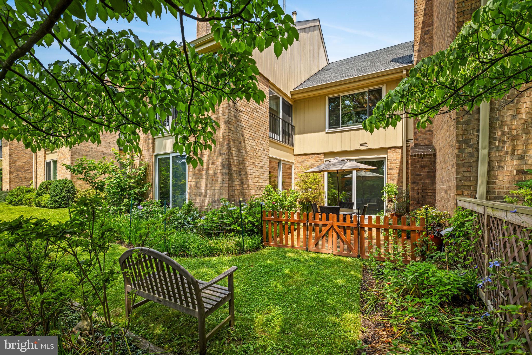 CROSS KEYS - Residential