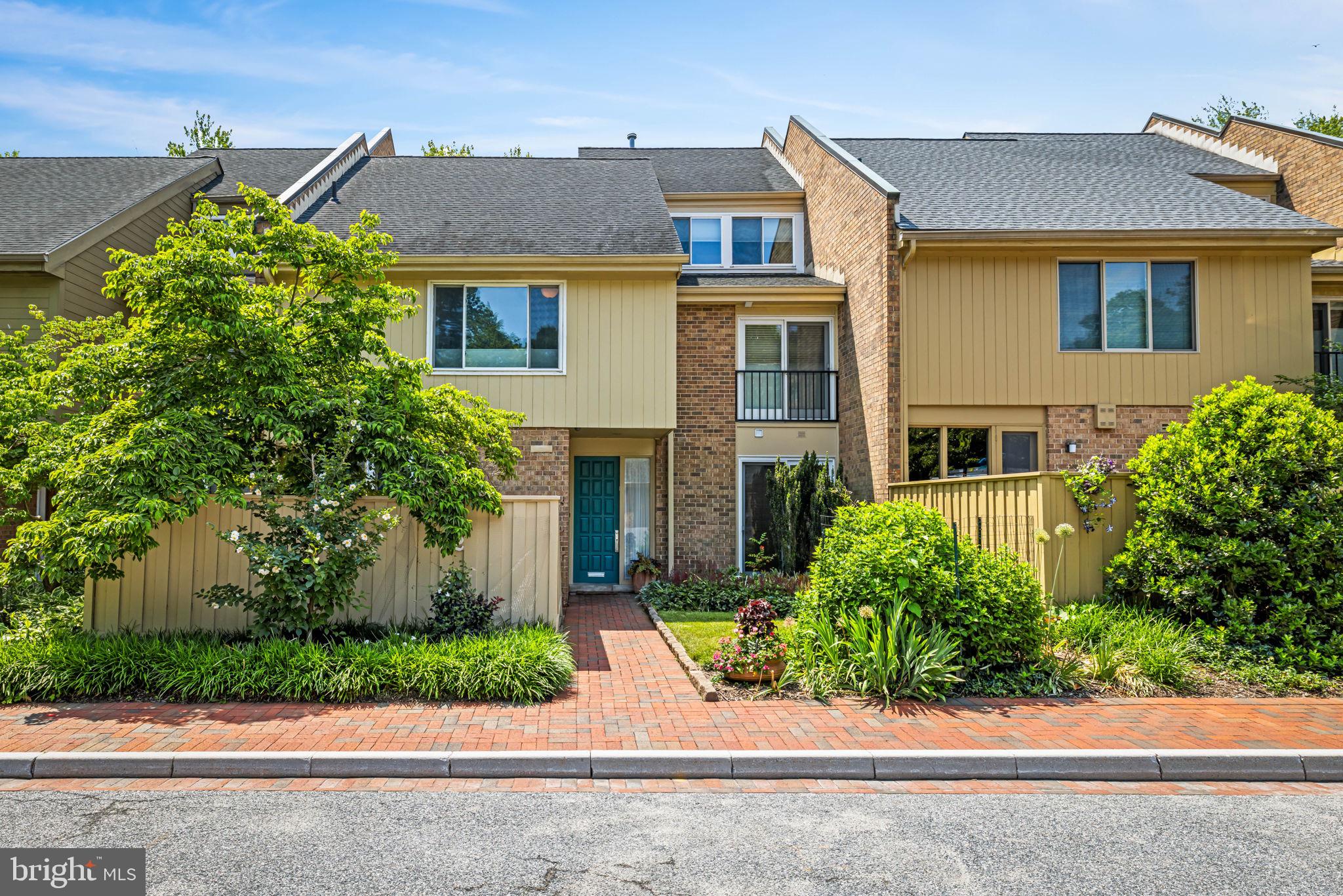 CROSS KEYS - Residential