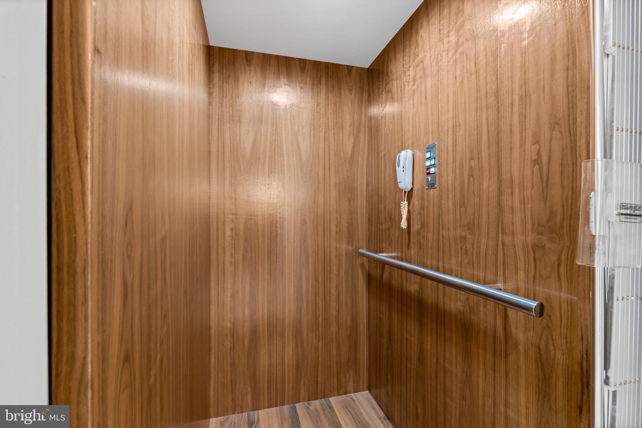 CROSS KEYS - Residential
