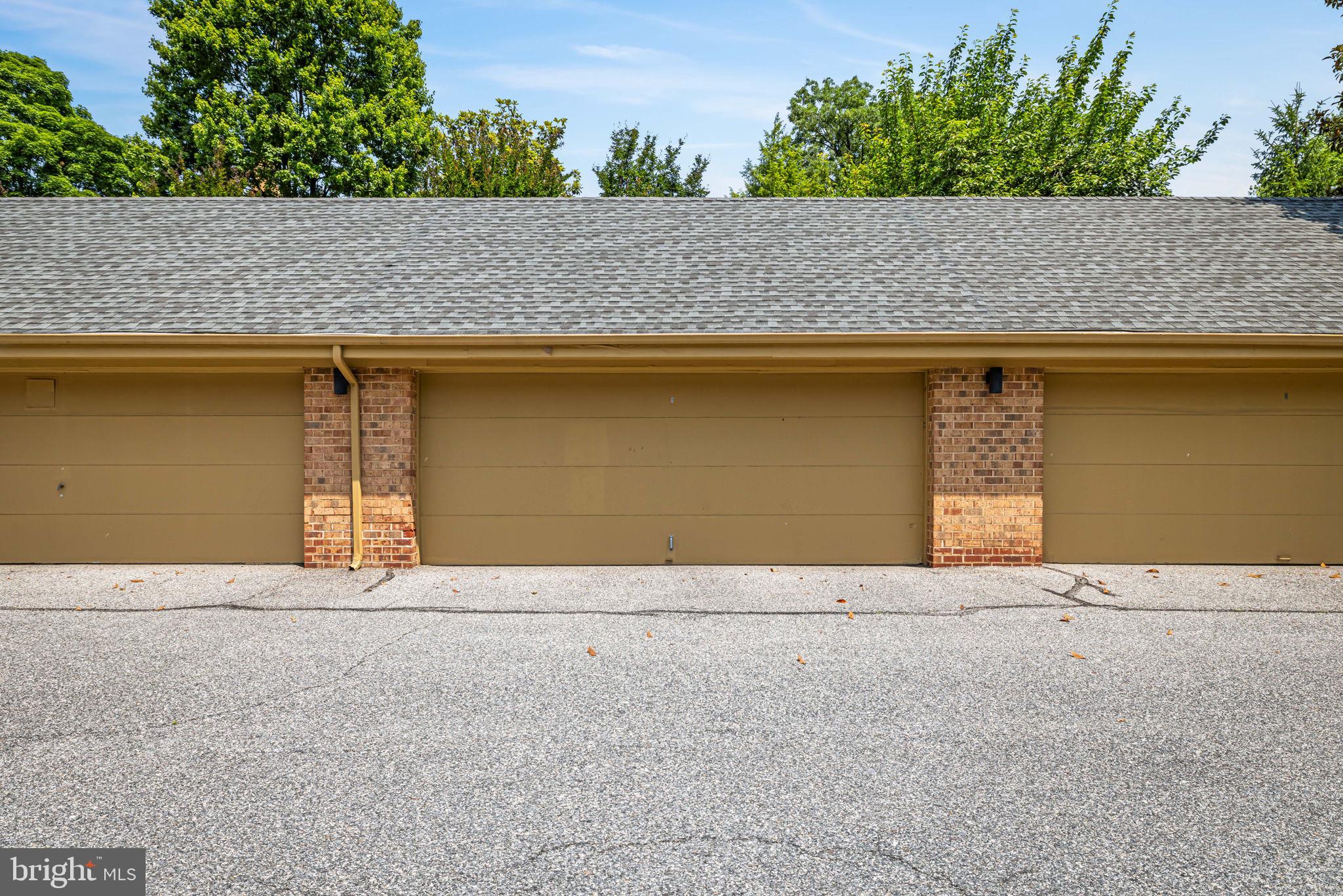 CROSS KEYS - Residential