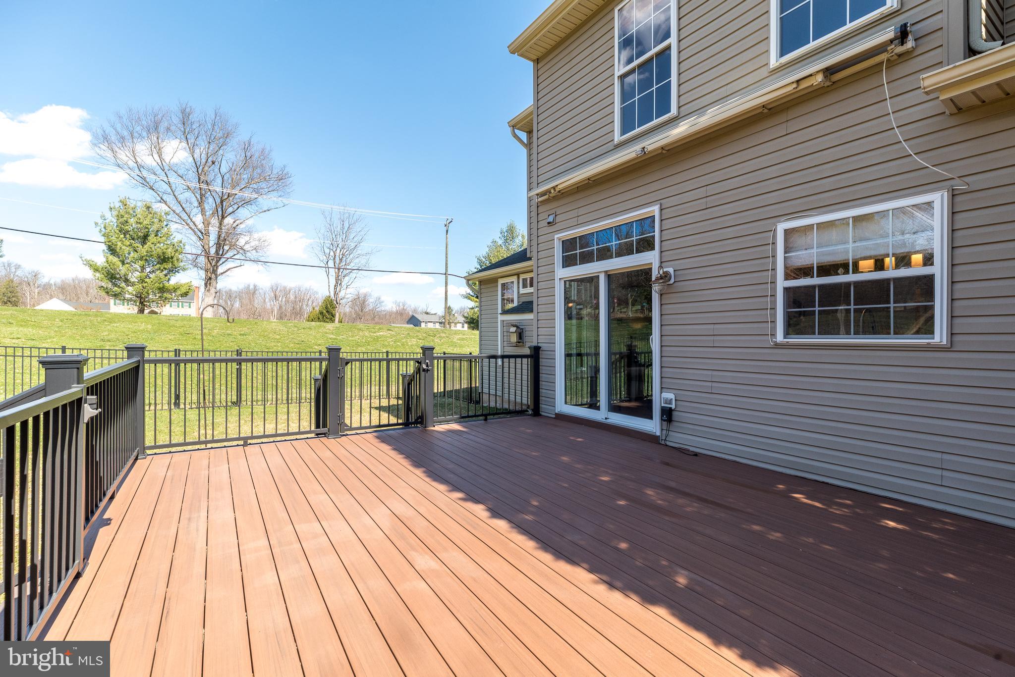 SUMMERMEADOW - Residential
