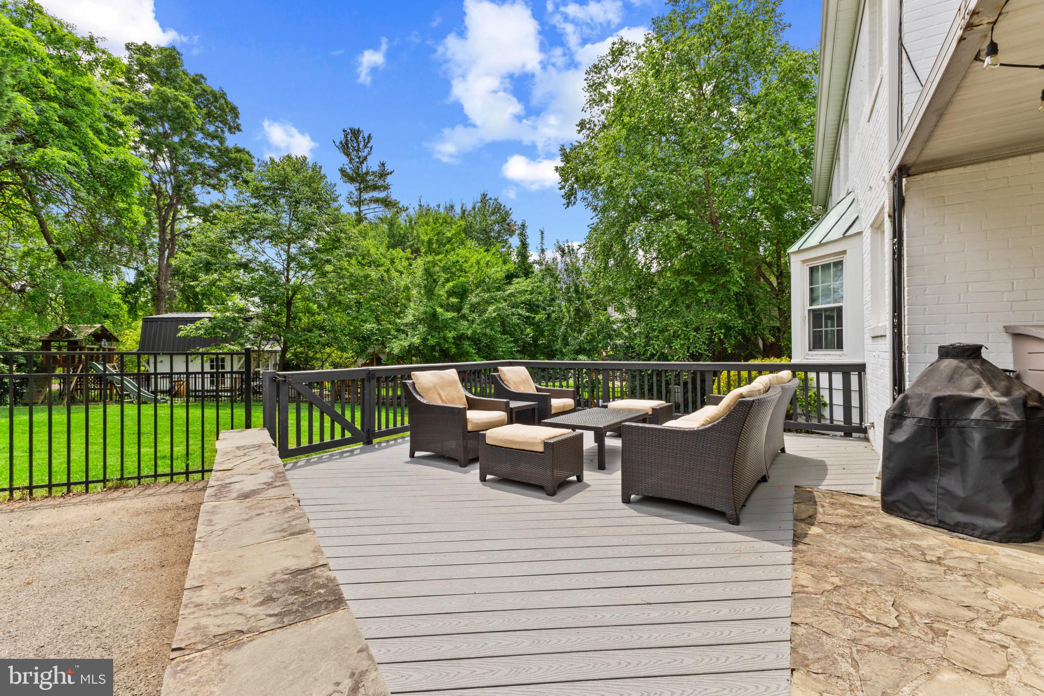 WESTBRIAR COUNTRY CLUB ESTATES - Residential