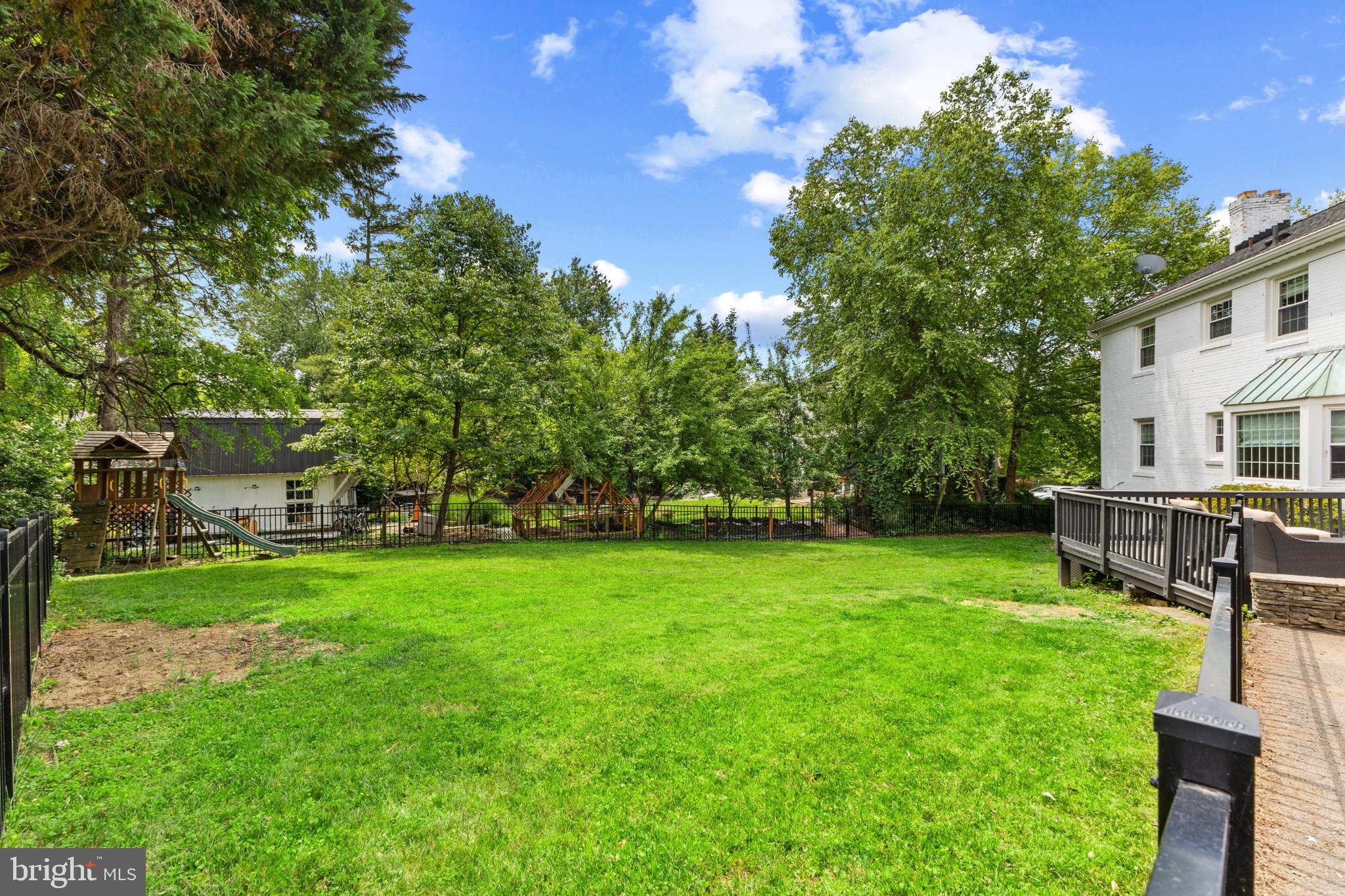 WESTBRIAR COUNTRY CLUB ESTATES - Residential