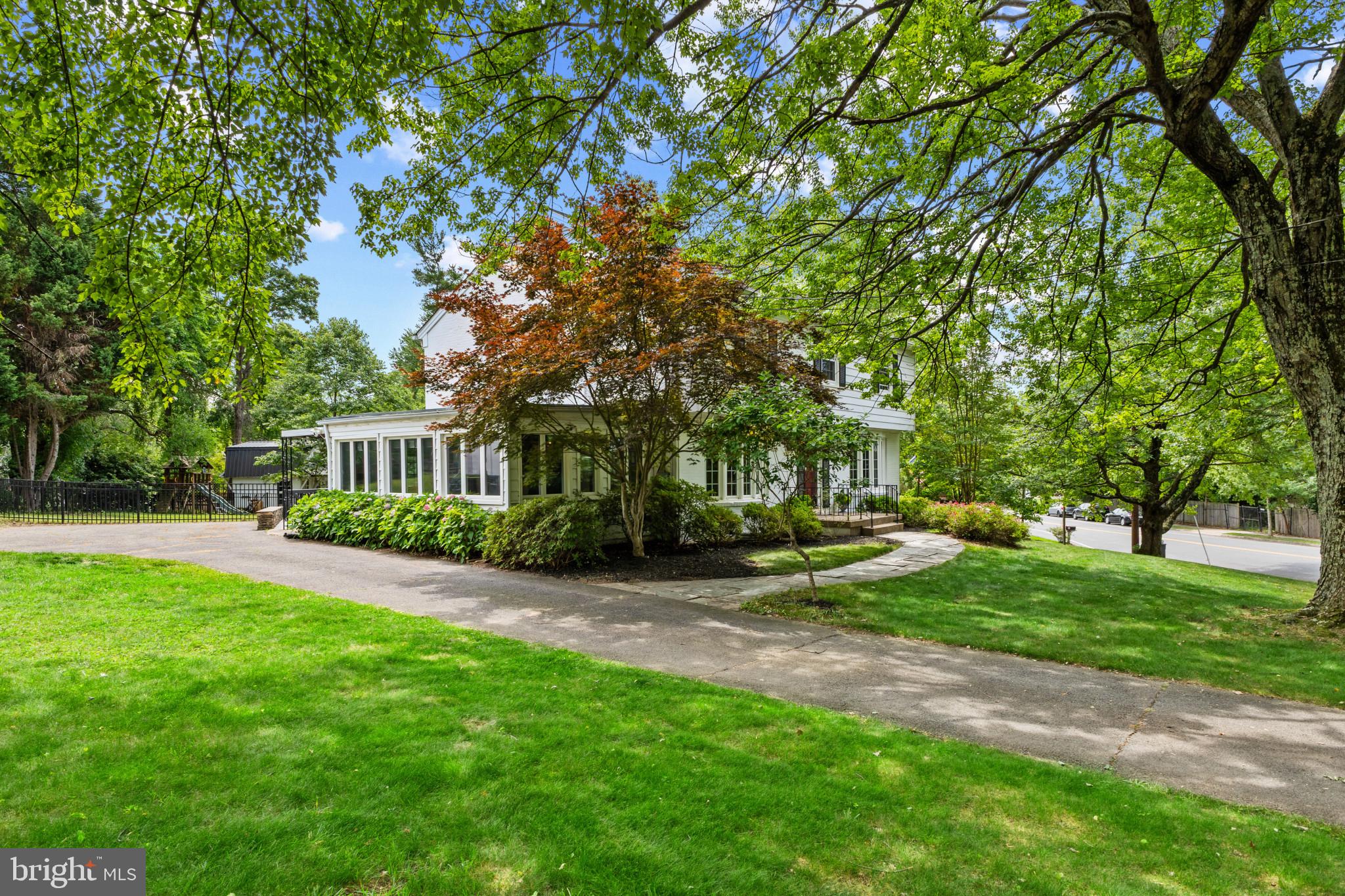 WESTBRIAR COUNTRY CLUB ESTATES - Residential