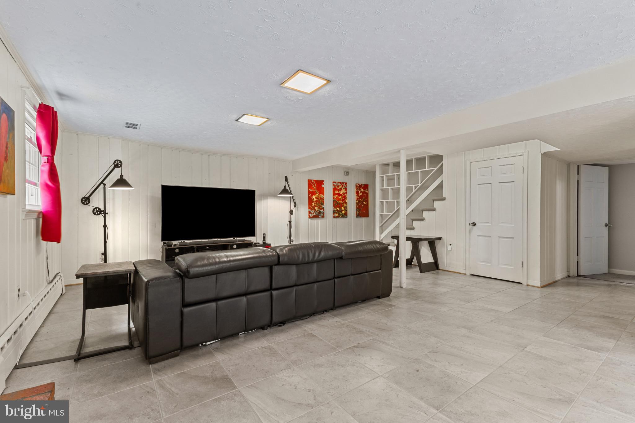 WESTBRIAR COUNTRY CLUB ESTATES - Residential