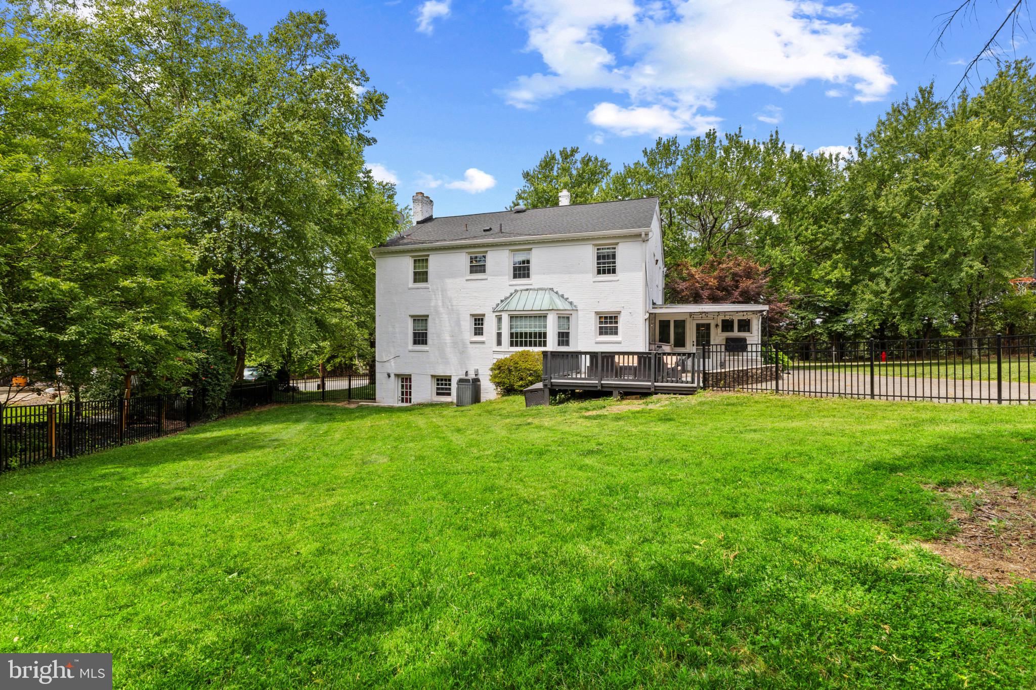 WESTBRIAR COUNTRY CLUB ESTATES - Residential