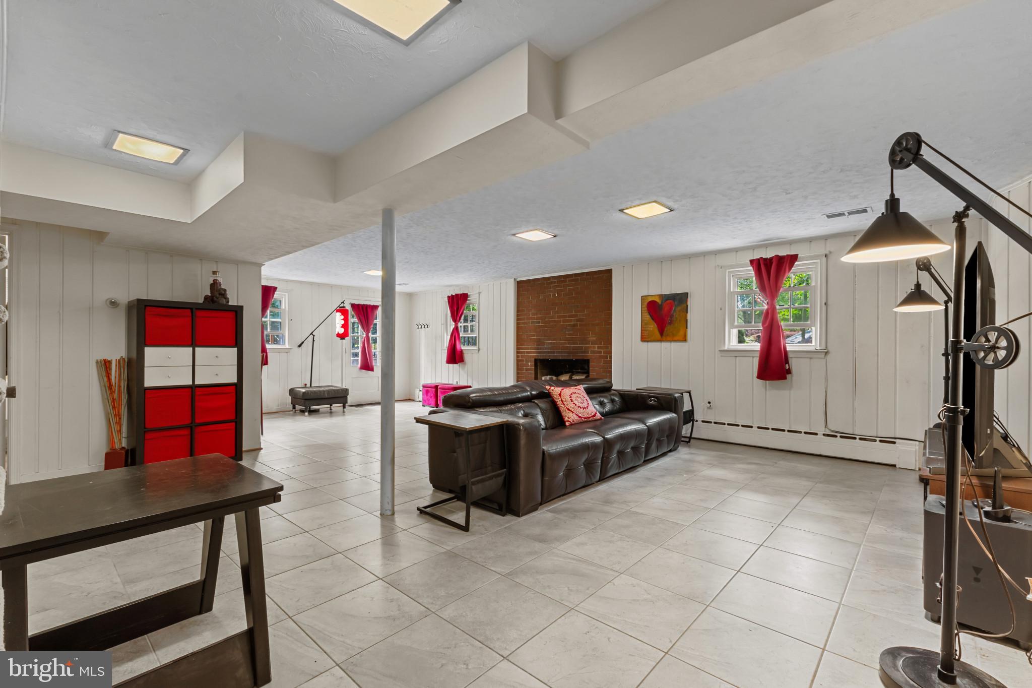 WESTBRIAR COUNTRY CLUB ESTATES - Residential