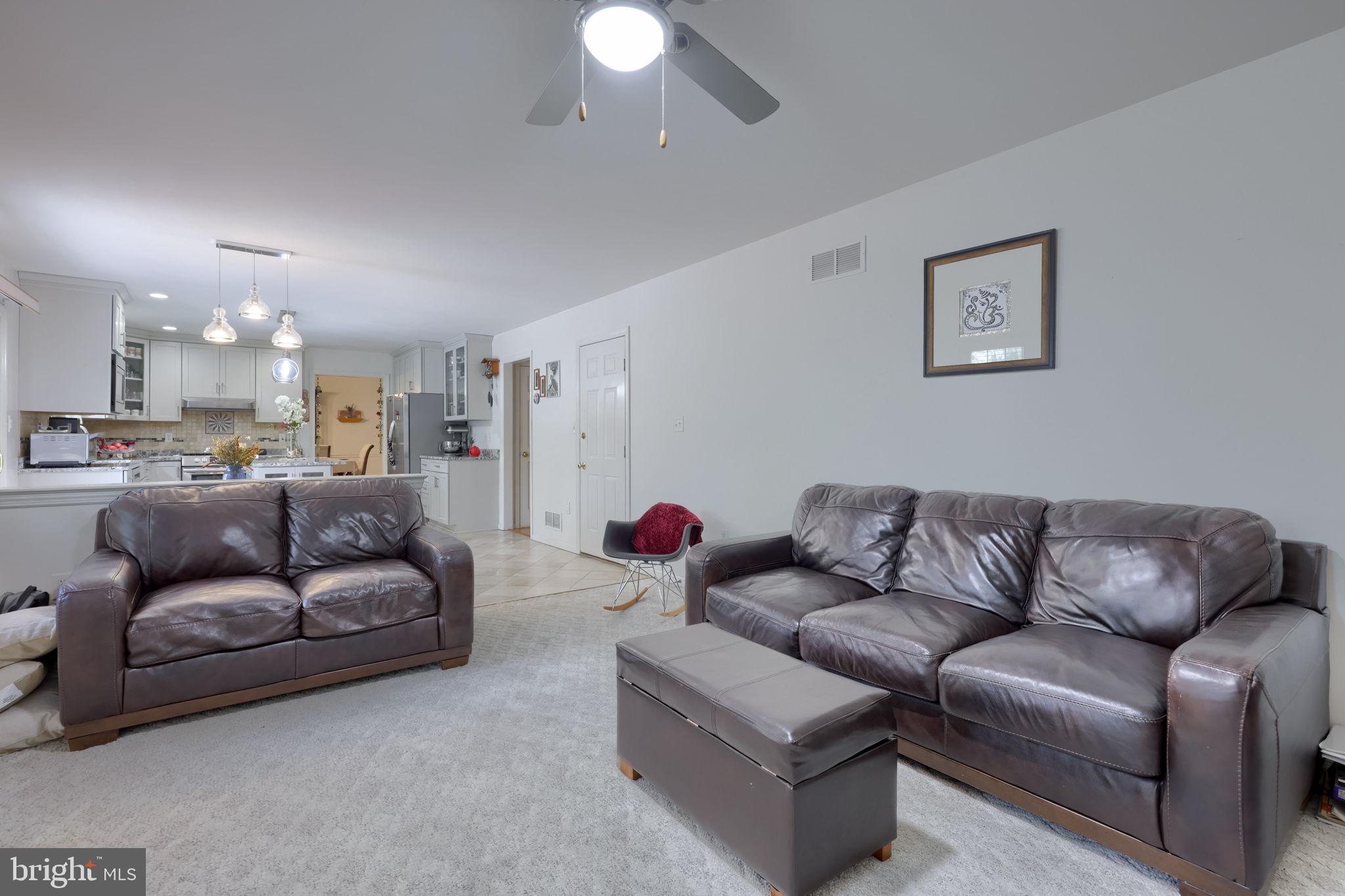 SOUTHPOINT COMMONS - Residential