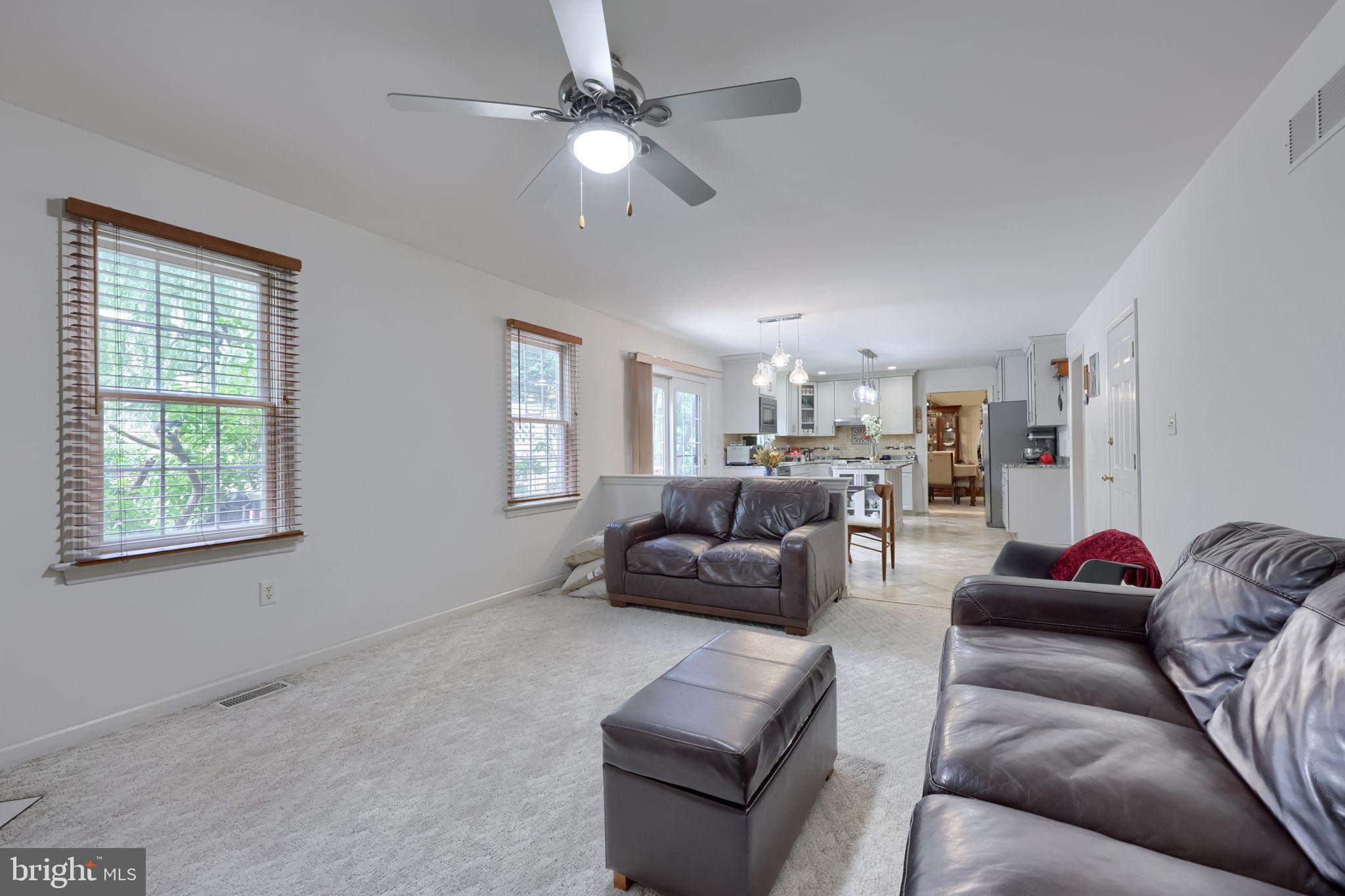 SOUTHPOINT COMMONS - Residential