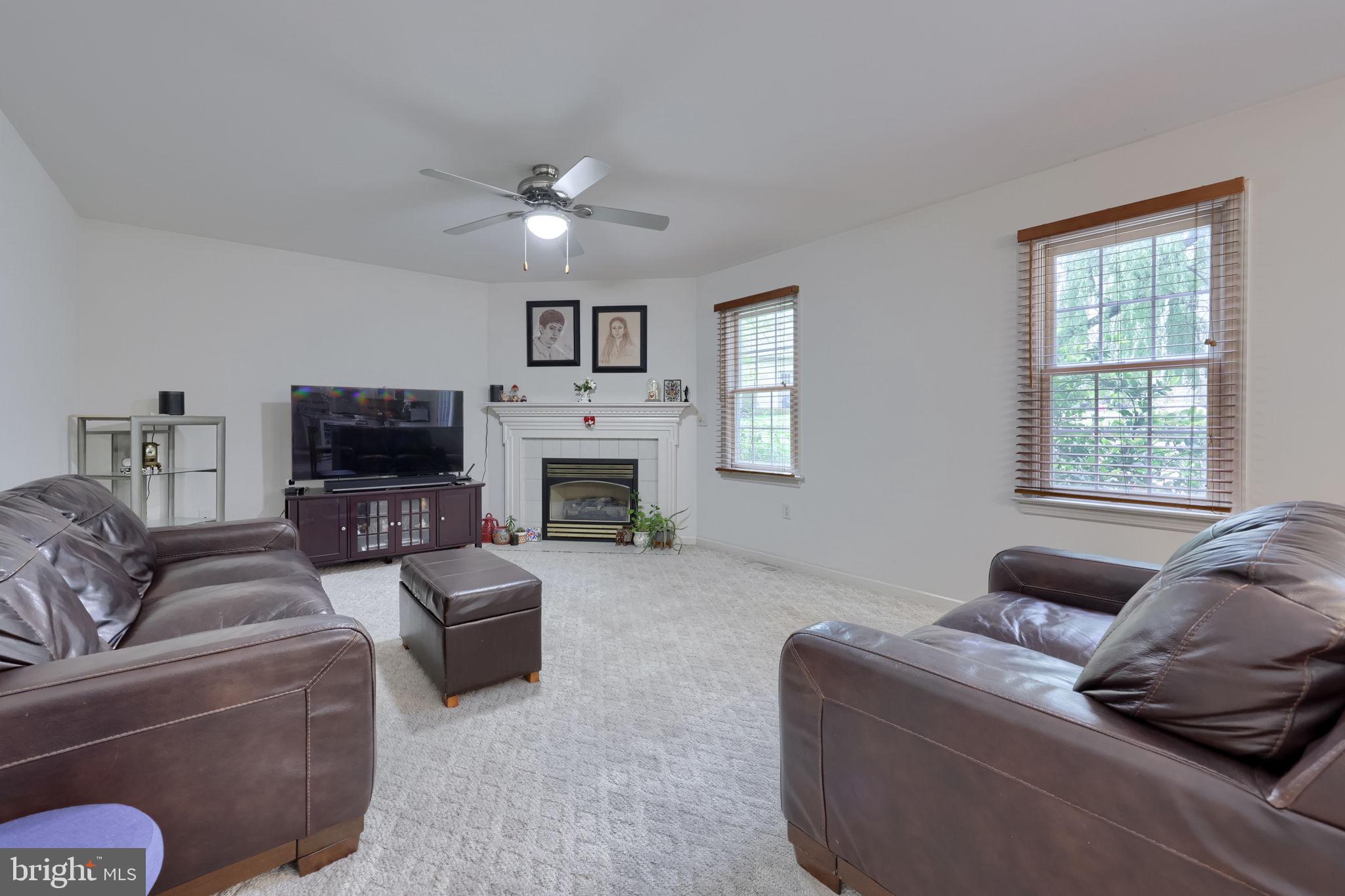 SOUTHPOINT COMMONS - Residential
