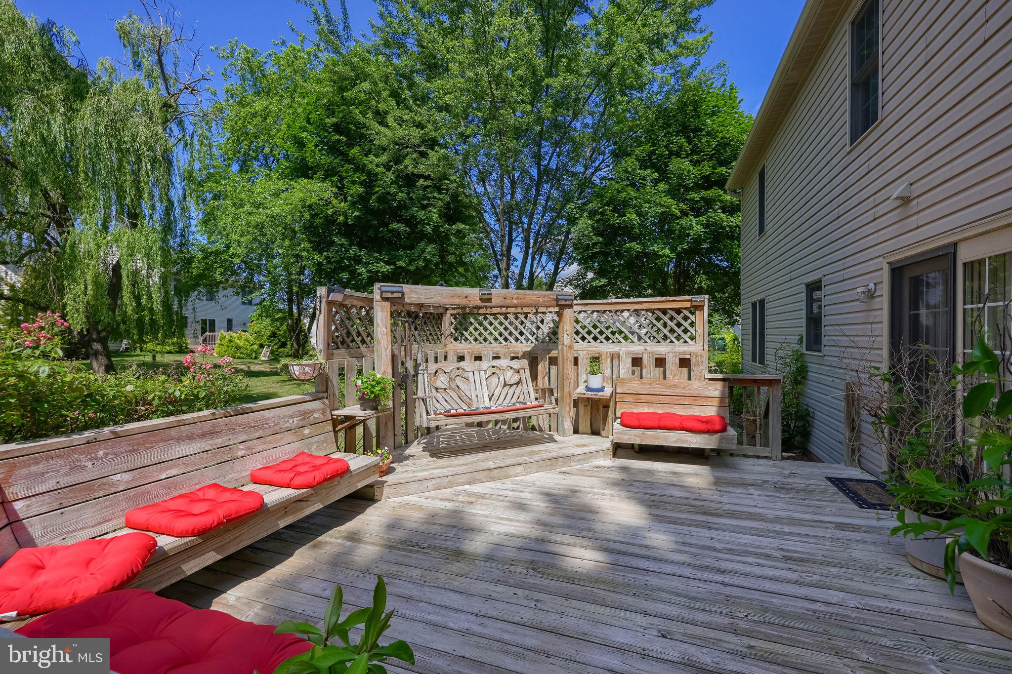 SOUTHPOINT COMMONS - Residential