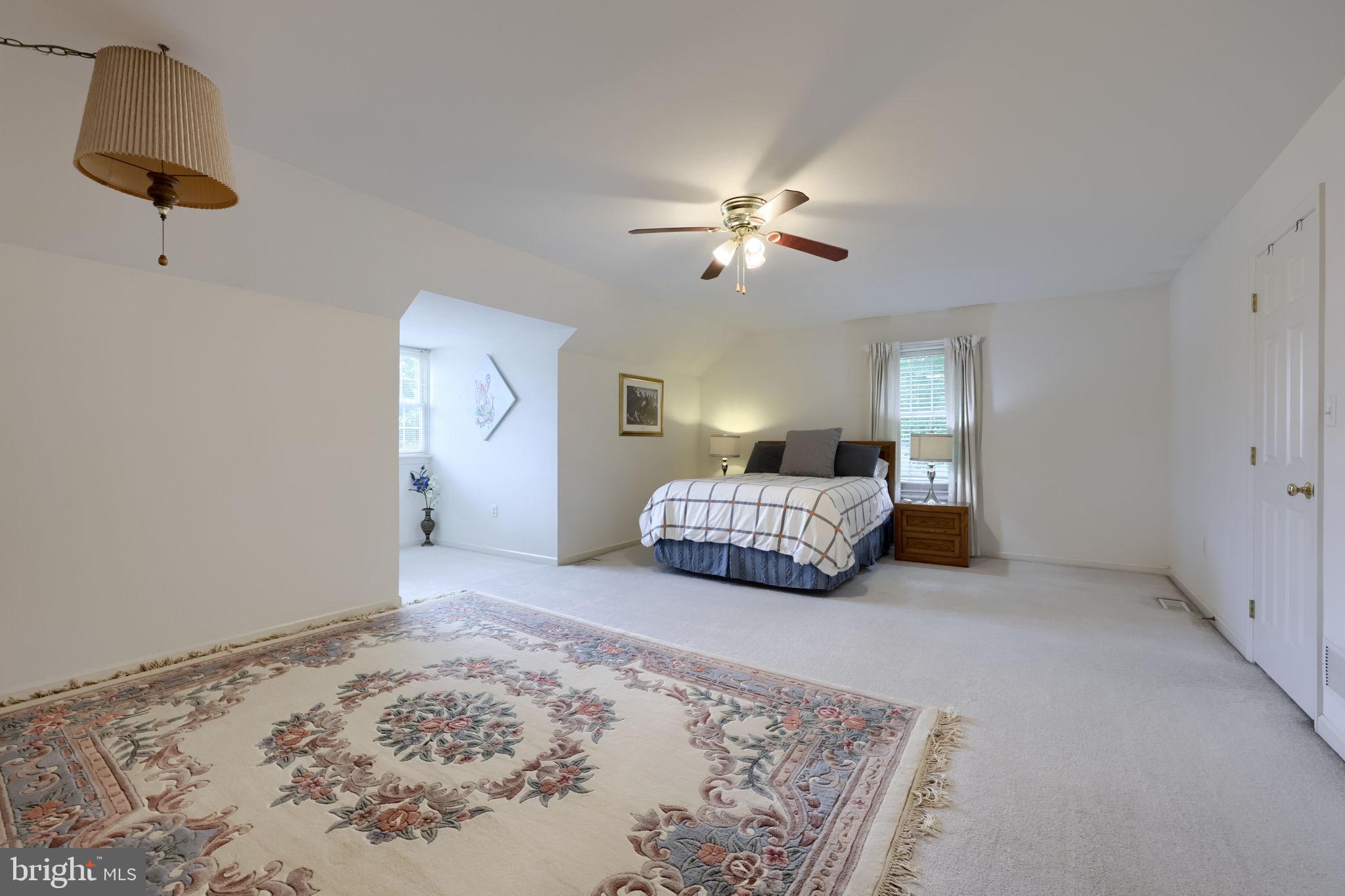 SOUTHPOINT COMMONS - Residential