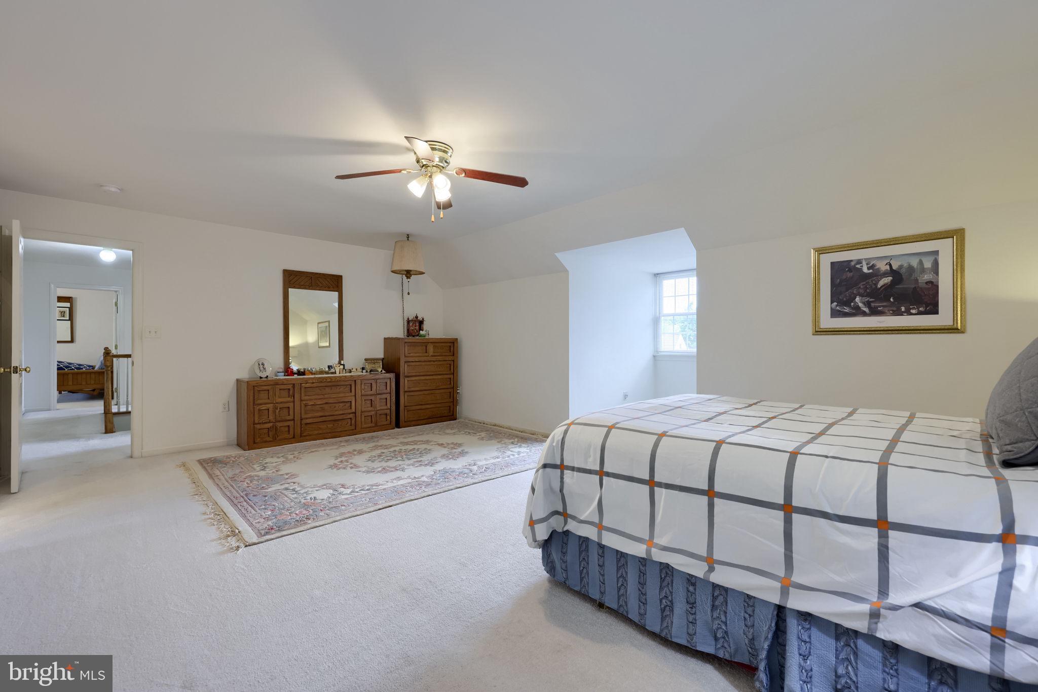 SOUTHPOINT COMMONS - Residential
