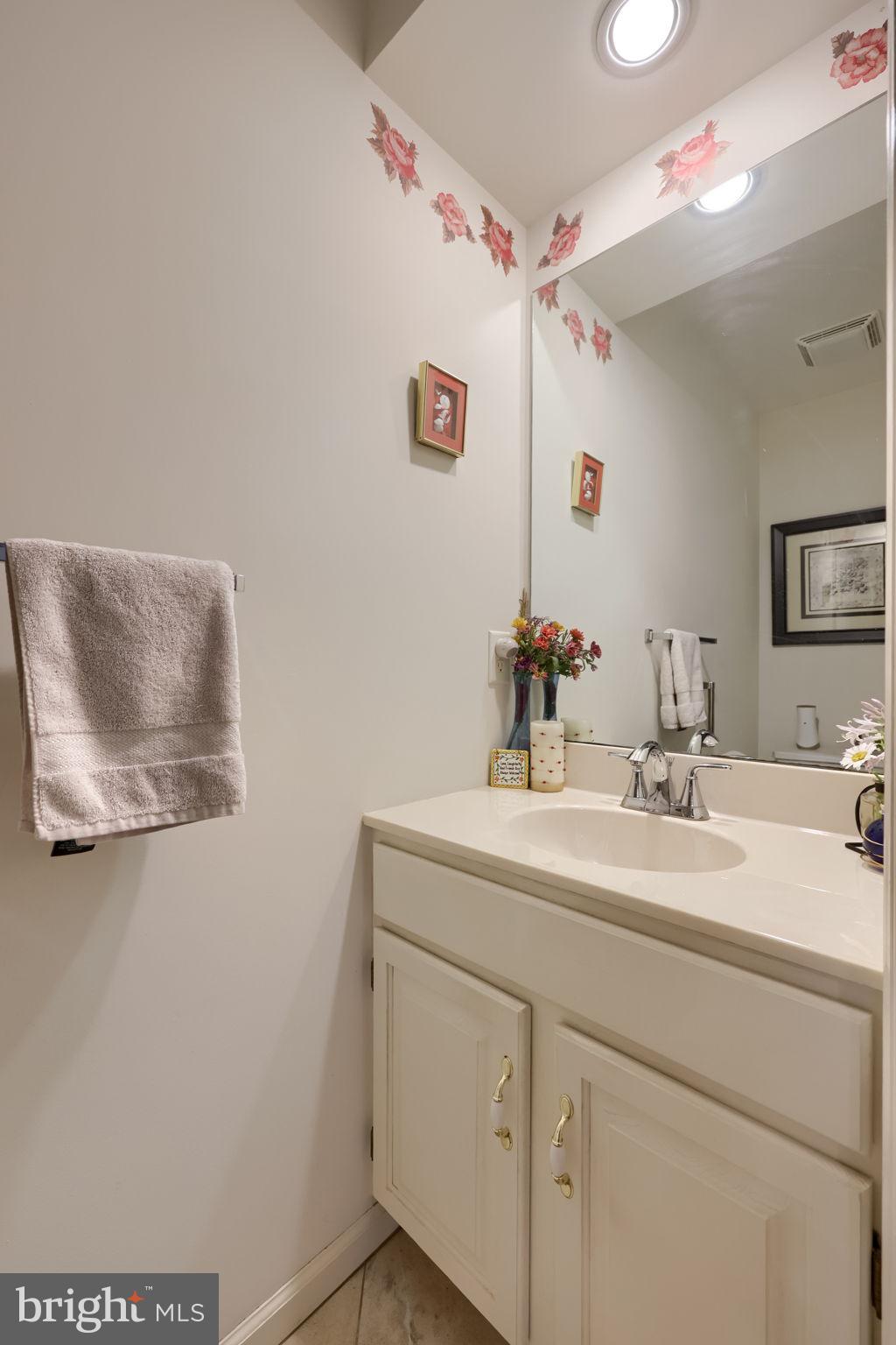 SOUTHPOINT COMMONS - Residential