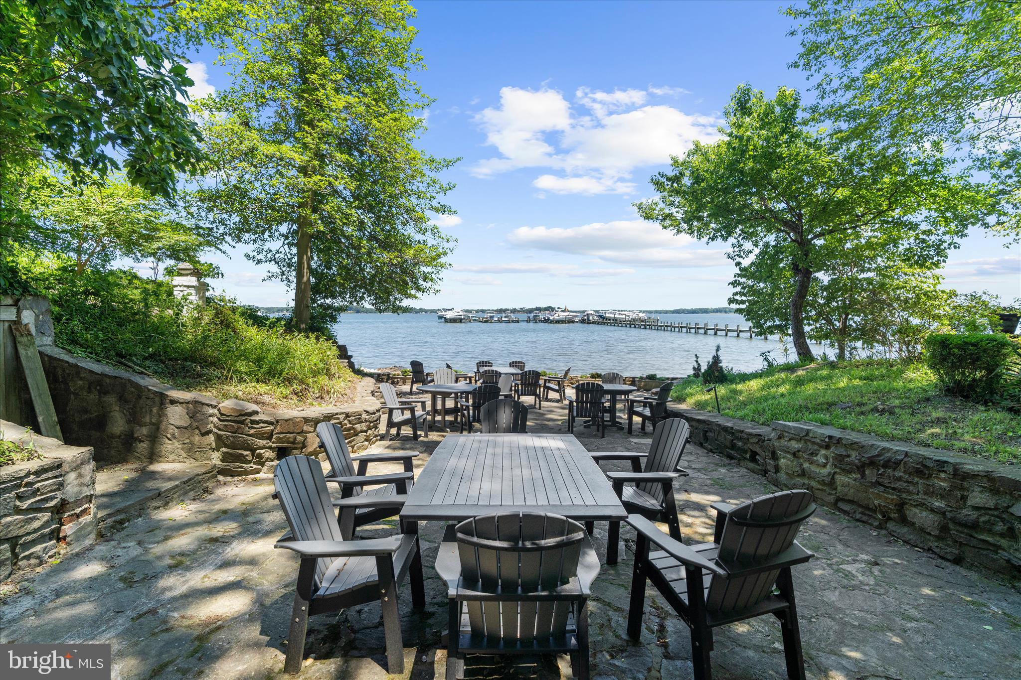 STONINGTON - Residential