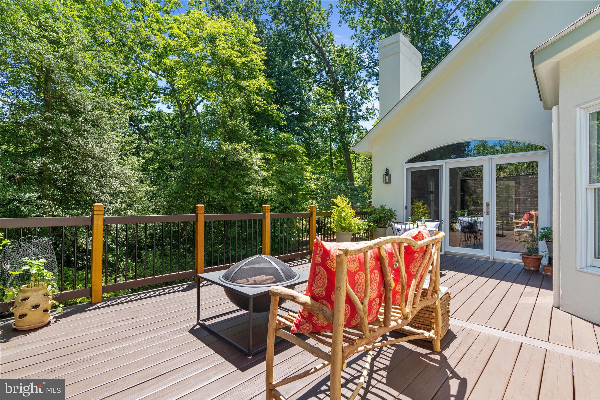 STONINGTON - Residential