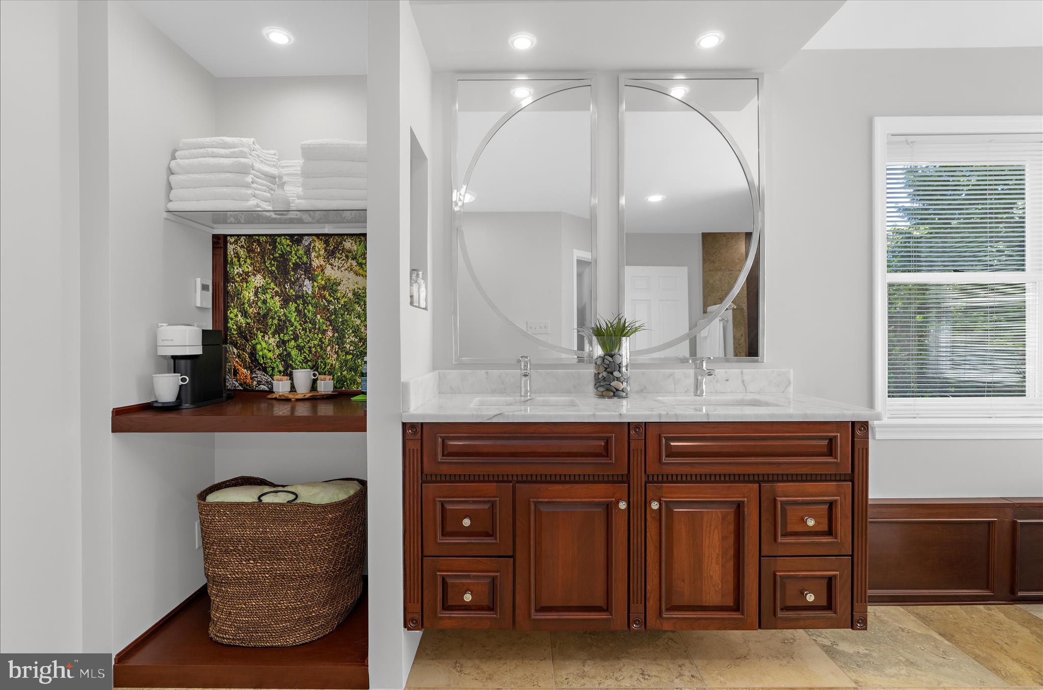 STONINGTON - Residential