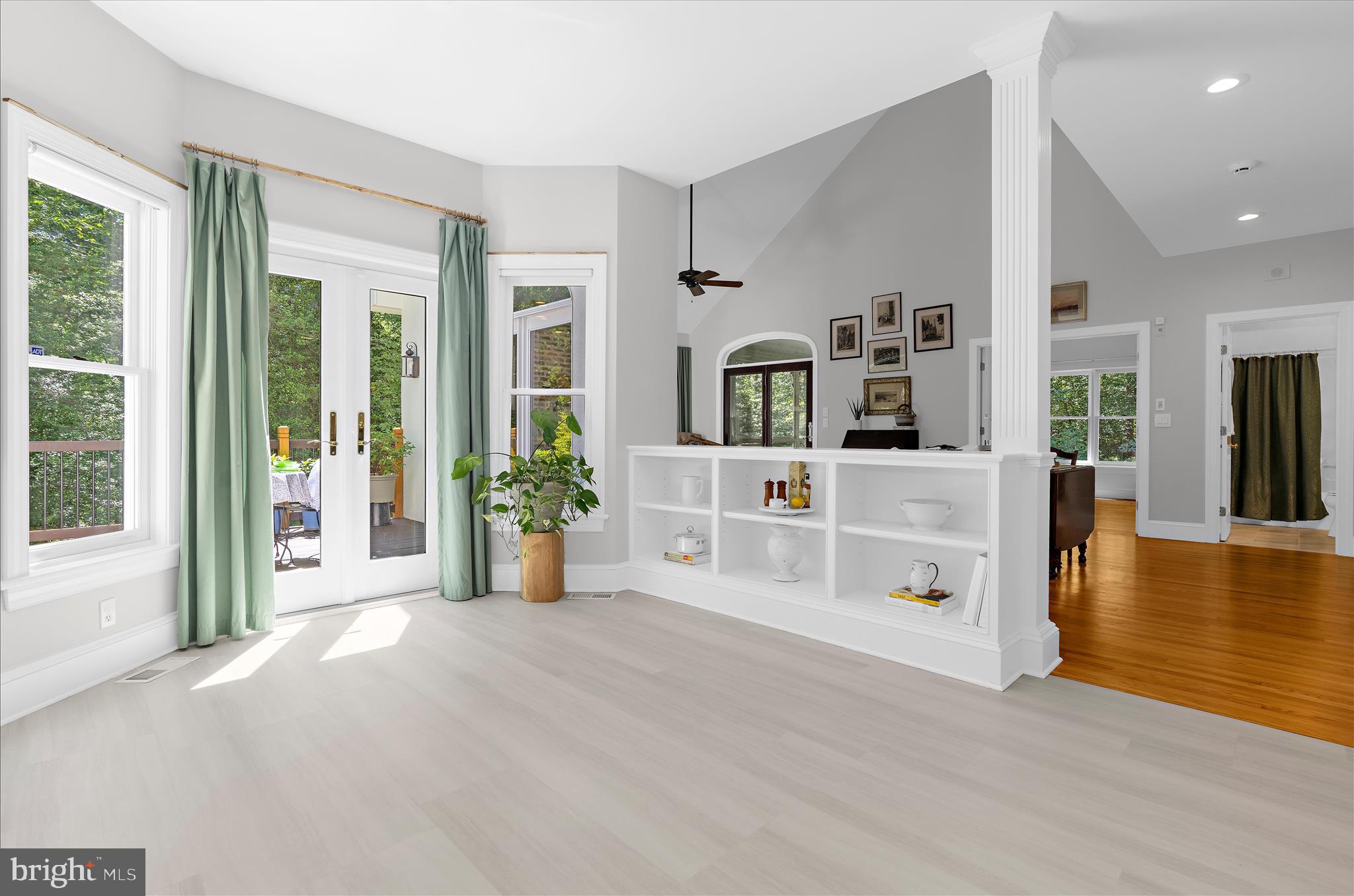 STONINGTON - Residential