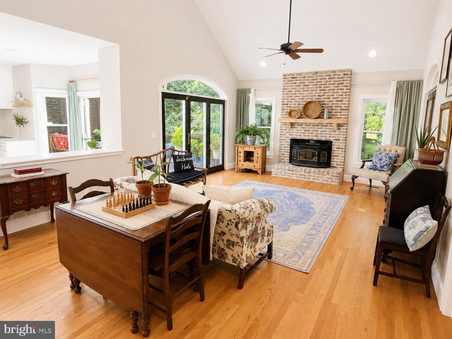 STONINGTON - Residential