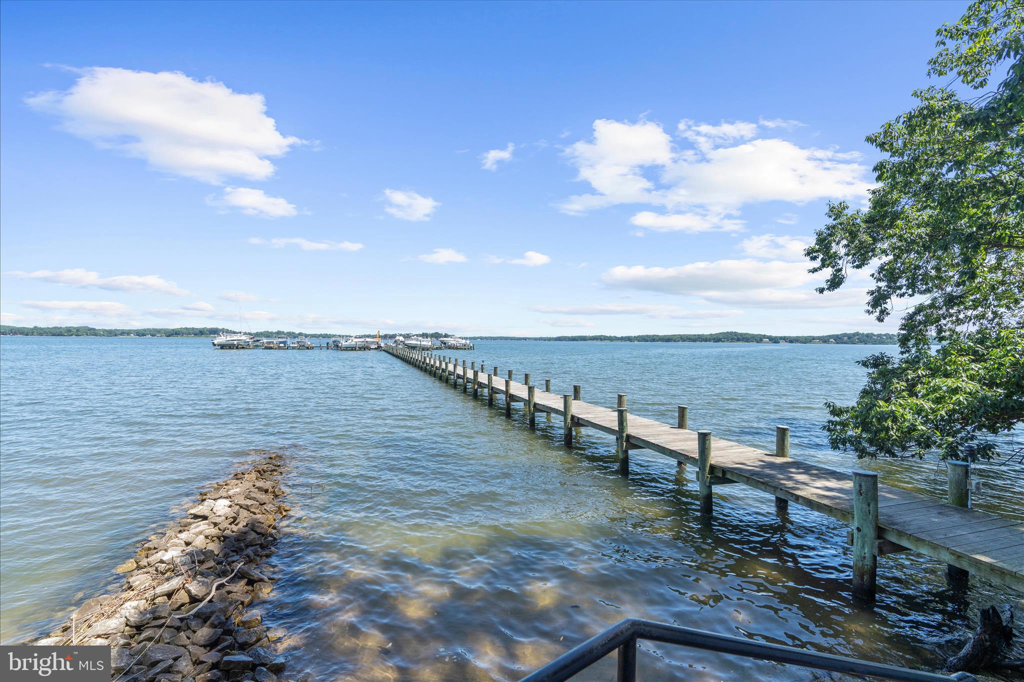 STONINGTON - Residential
