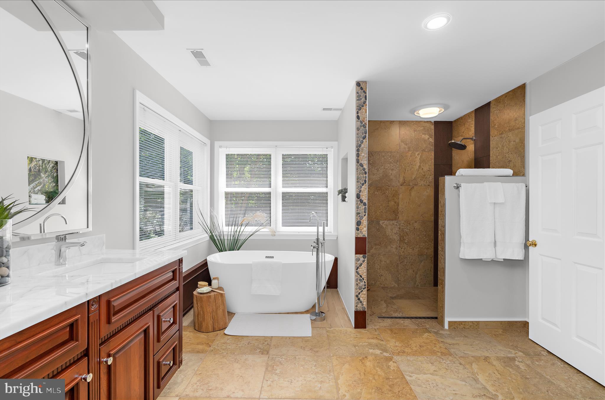 STONINGTON - Residential