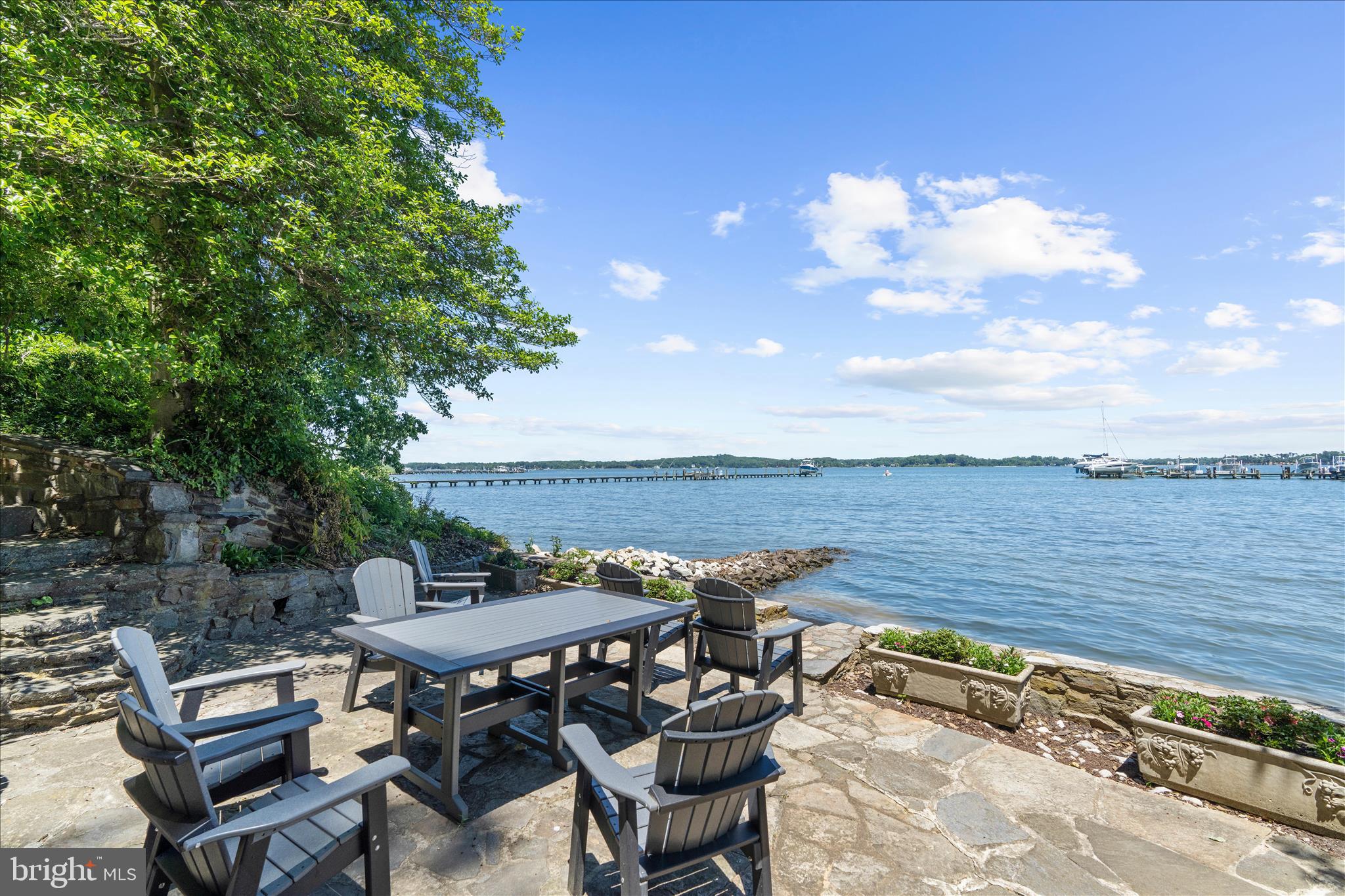 STONINGTON - Residential
