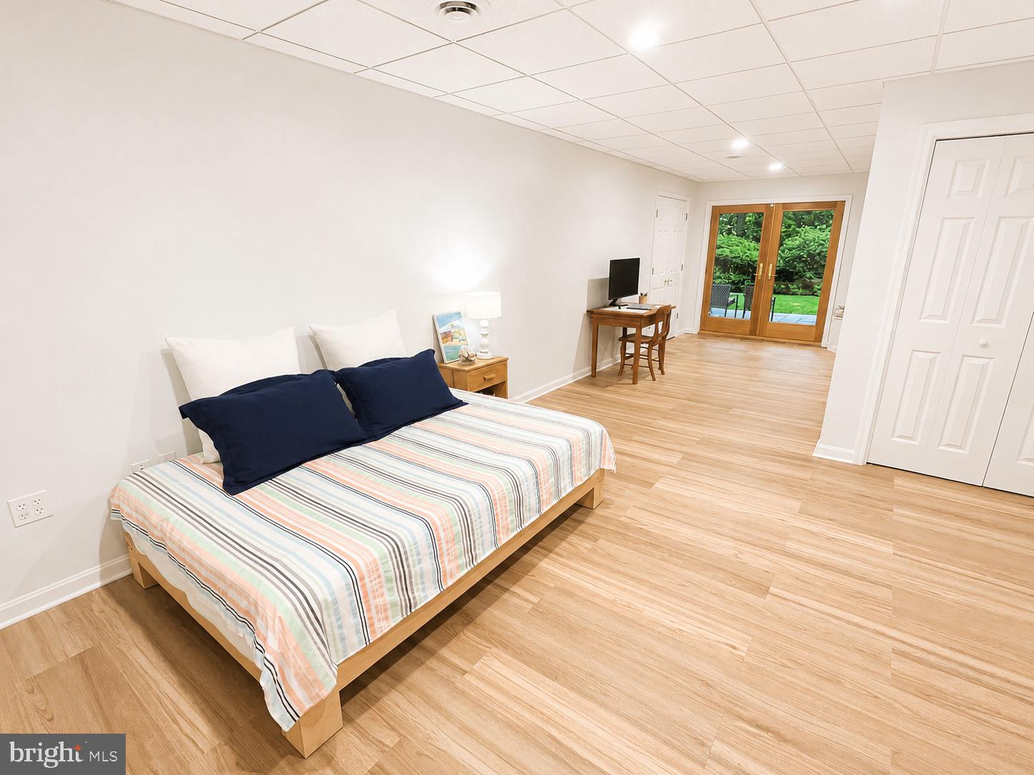 STONINGTON - Residential
