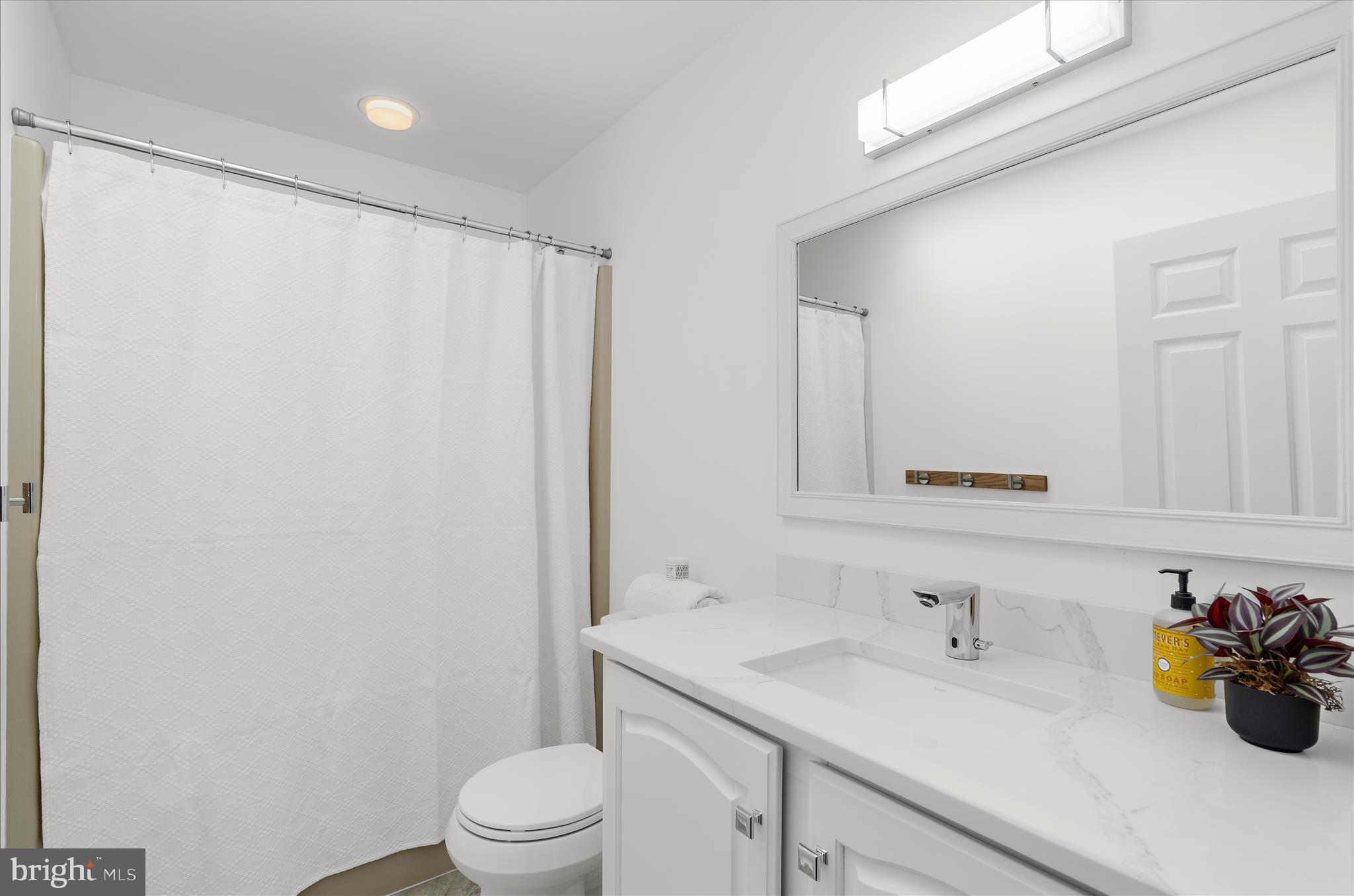 STONINGTON - Residential