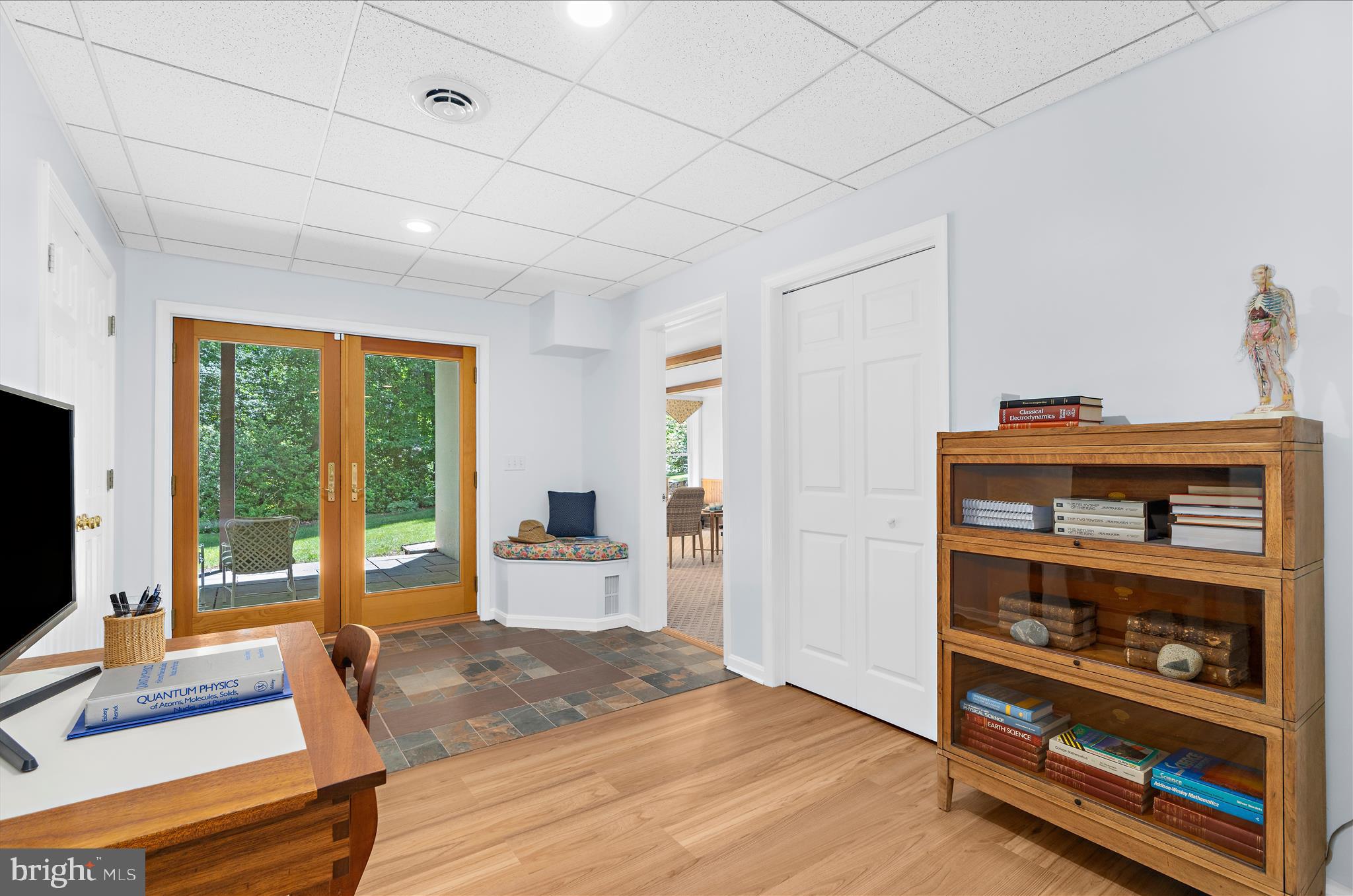 STONINGTON - Residential