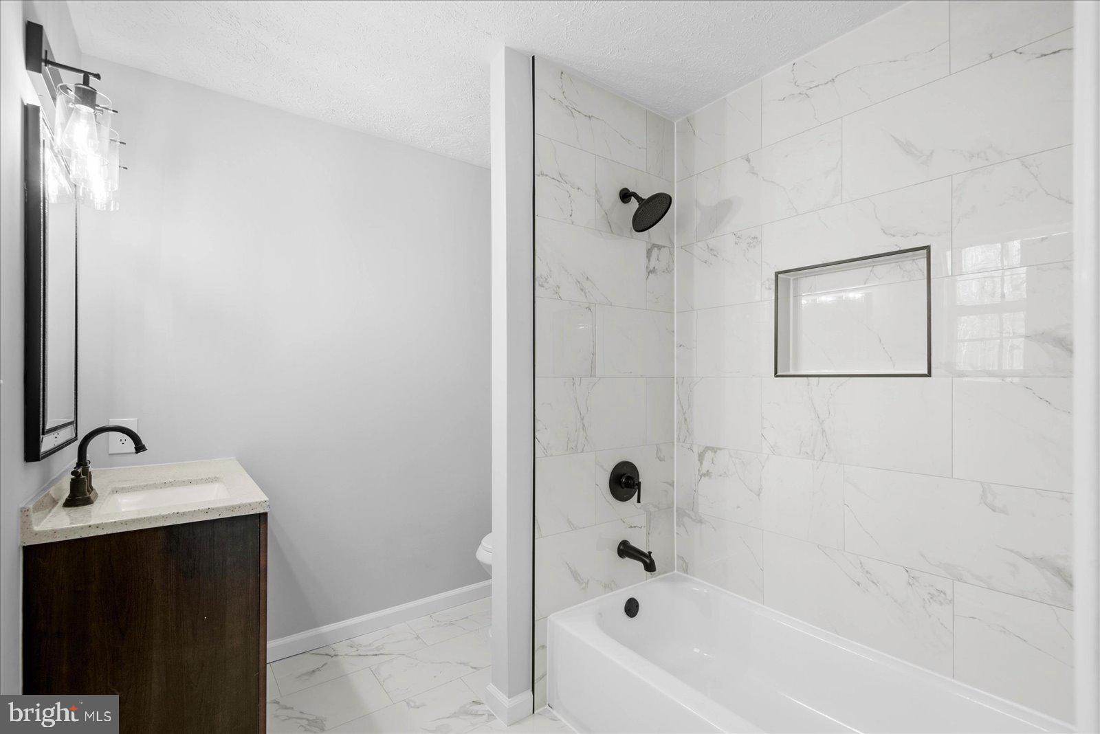 ARBOR GLEN - Residential