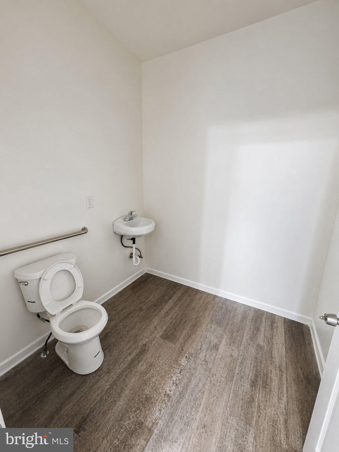 TEMPLE UNIVERSITY - Commercial Sale