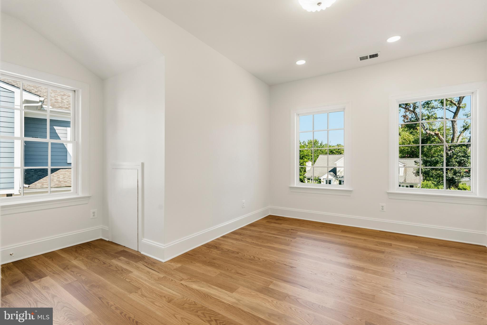 BEVERLEY HILLS - Residential