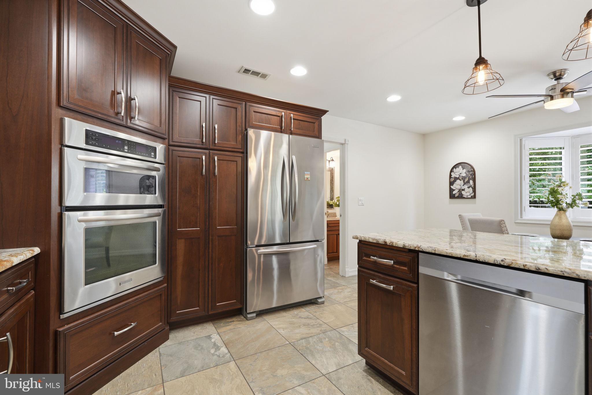 HUNTINGDON VALLEY - Residential