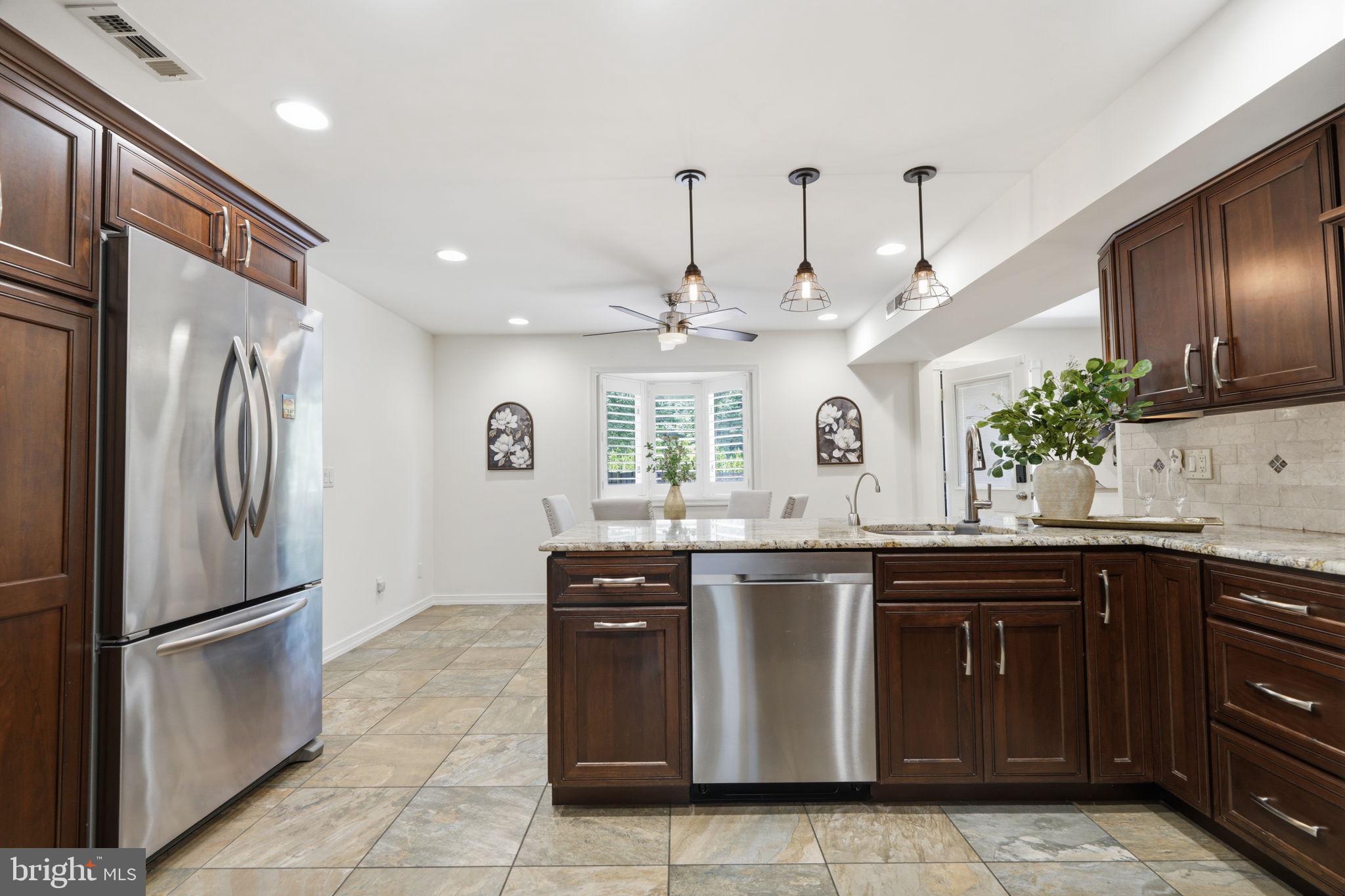 HUNTINGDON VALLEY - Residential