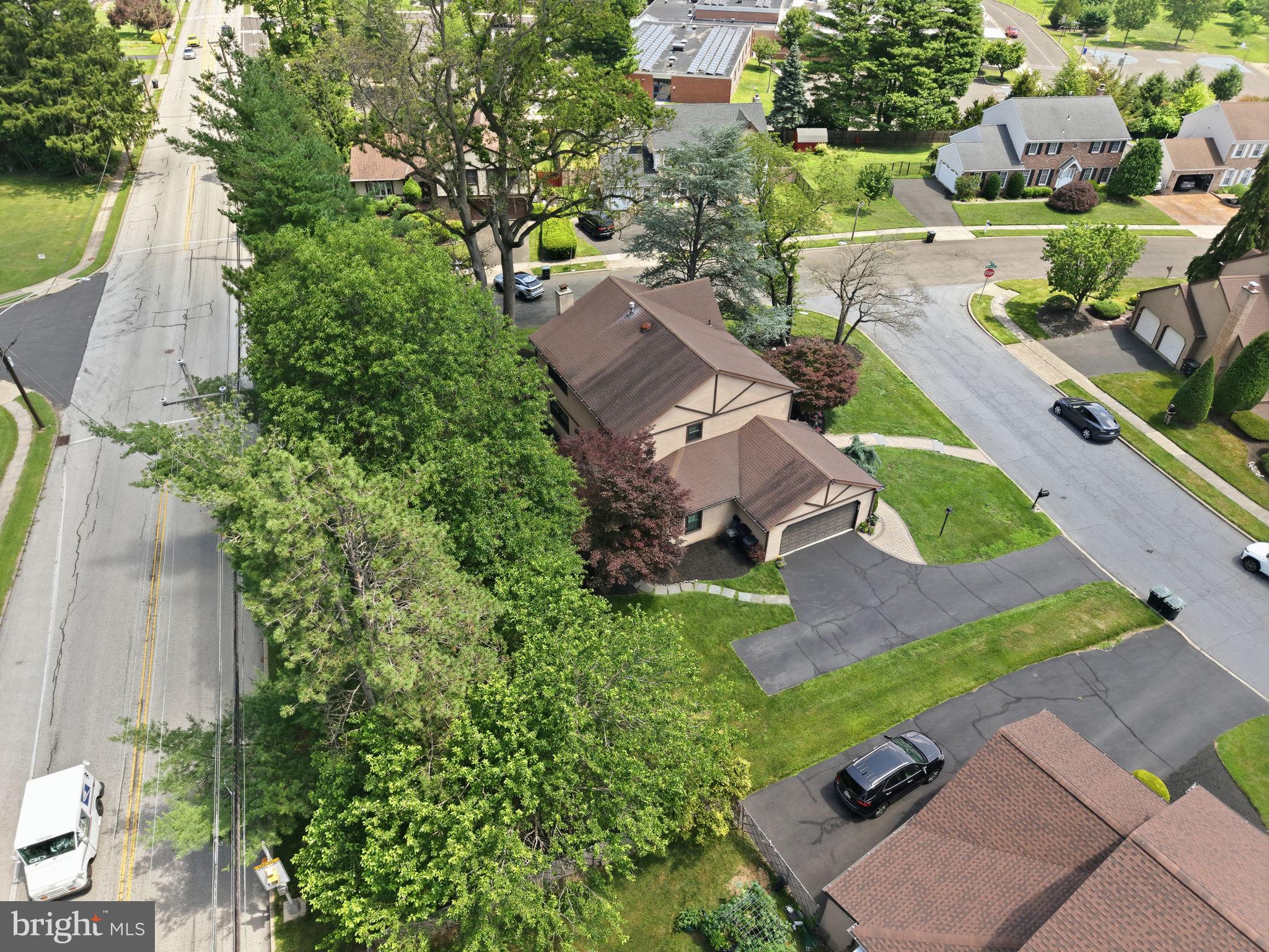 HUNTINGDON VALLEY - Residential