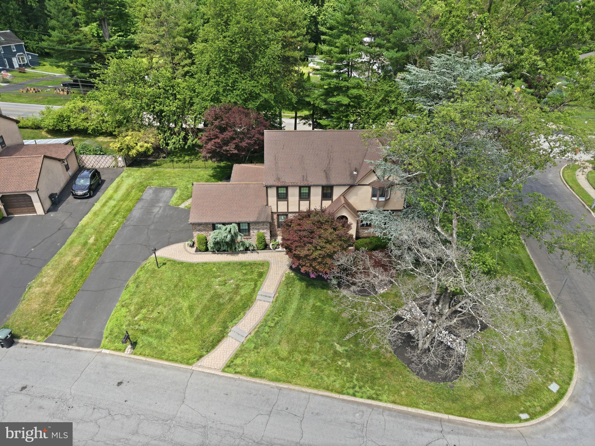 HUNTINGDON VALLEY - Residential