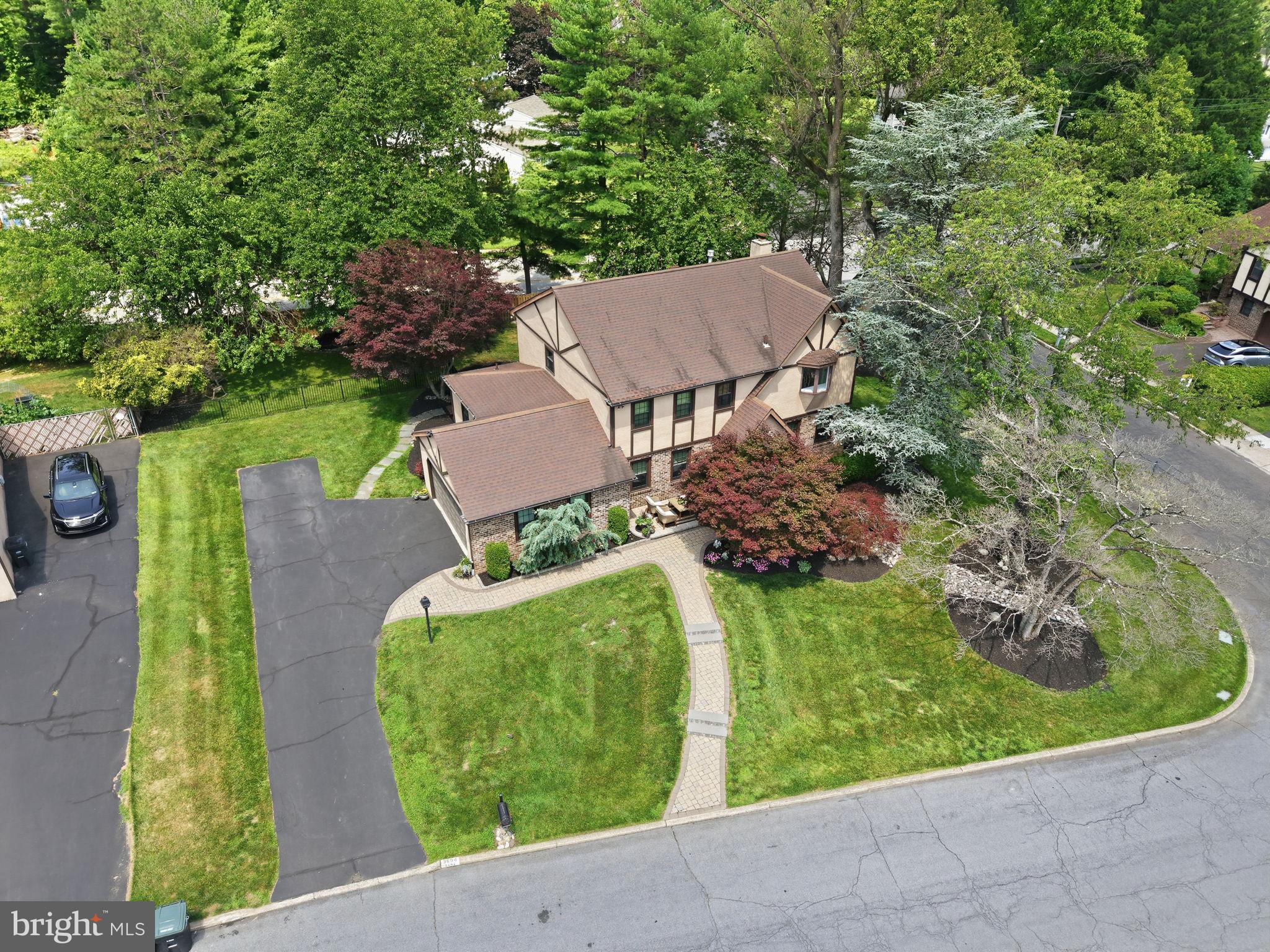 HUNTINGDON VALLEY - Residential