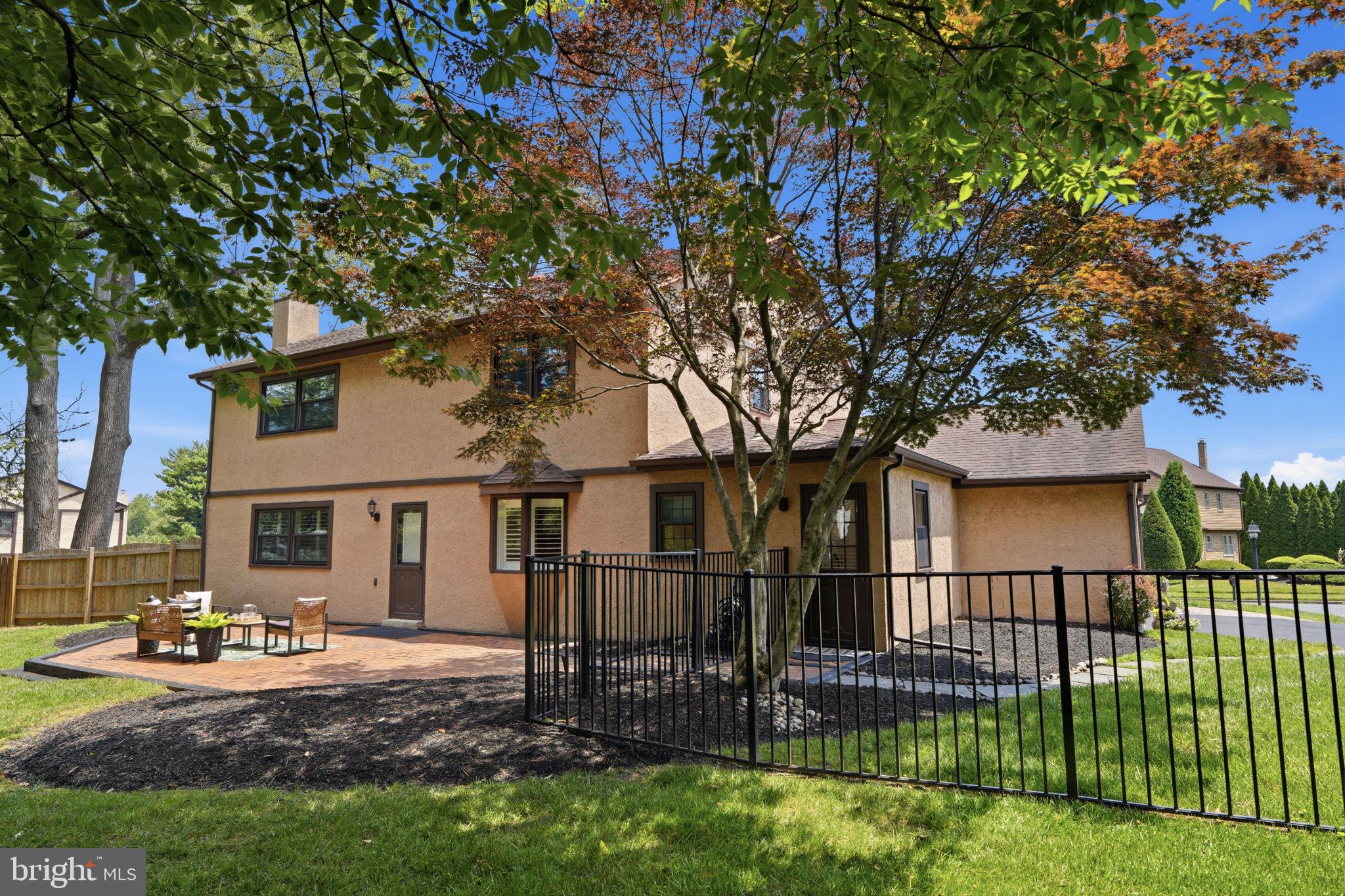 HUNTINGDON VALLEY - Residential