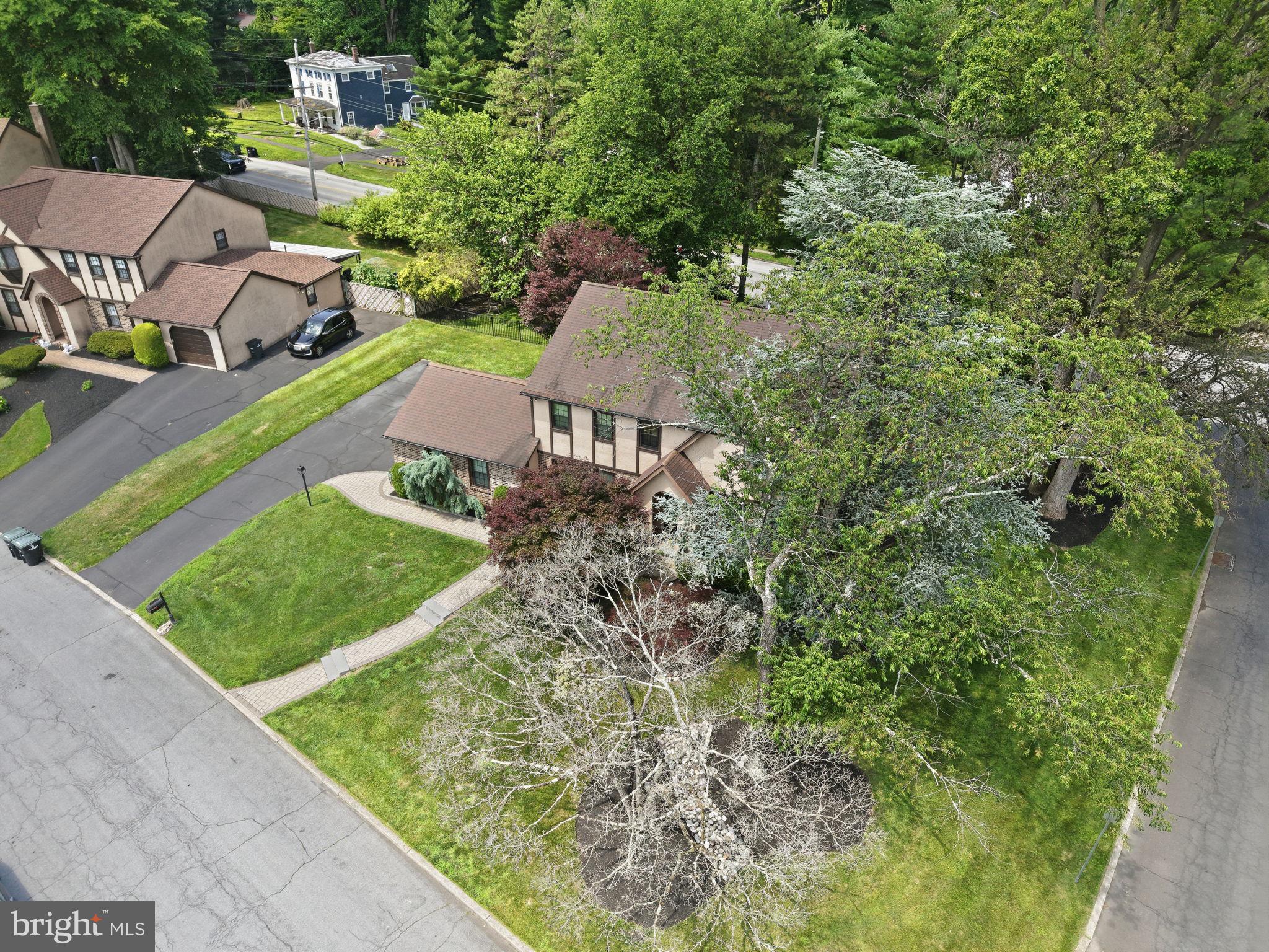 HUNTINGDON VALLEY - Residential