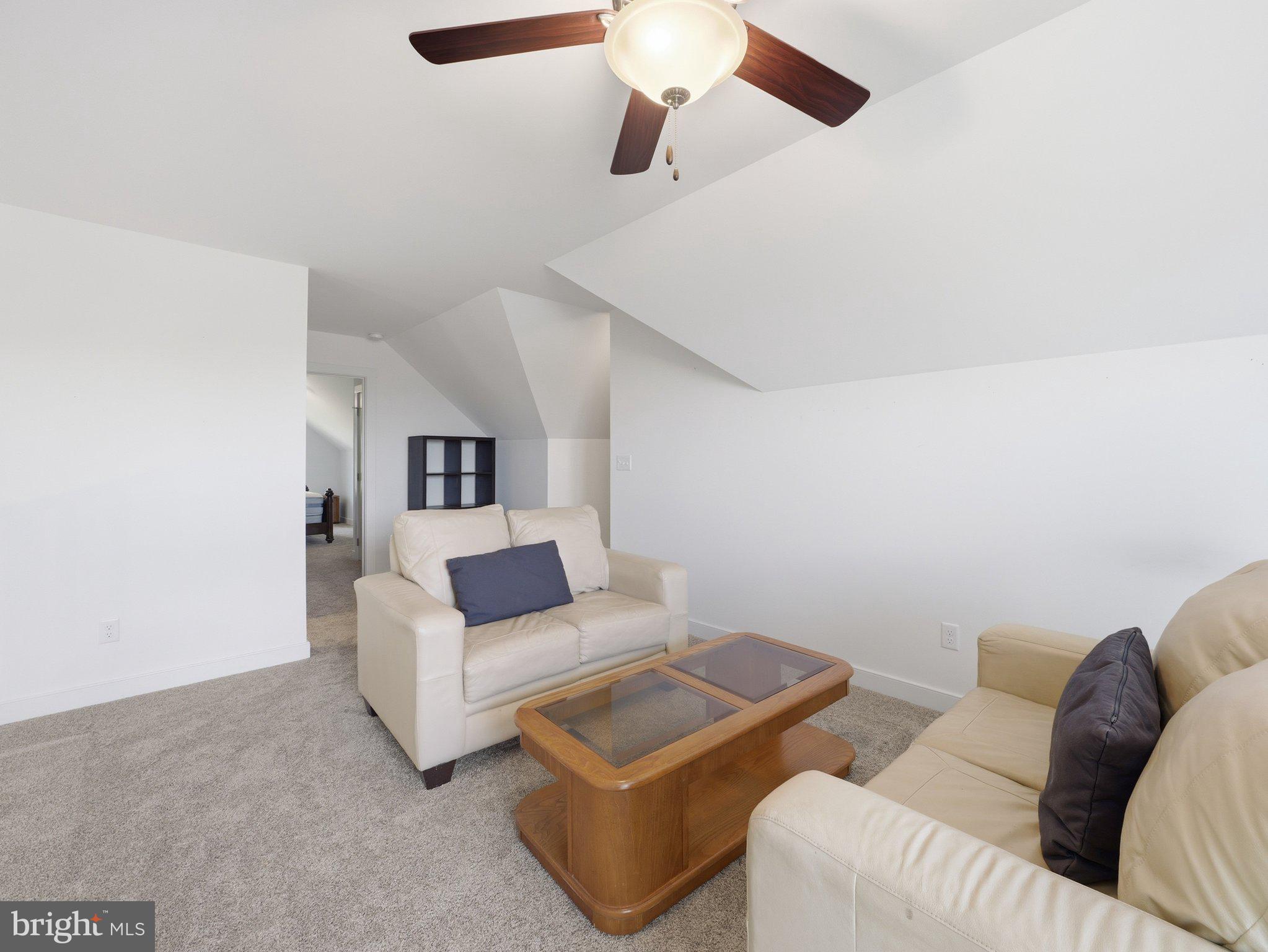 PENN NATIONAL GOLF COURSE COMMUNITY - Residential