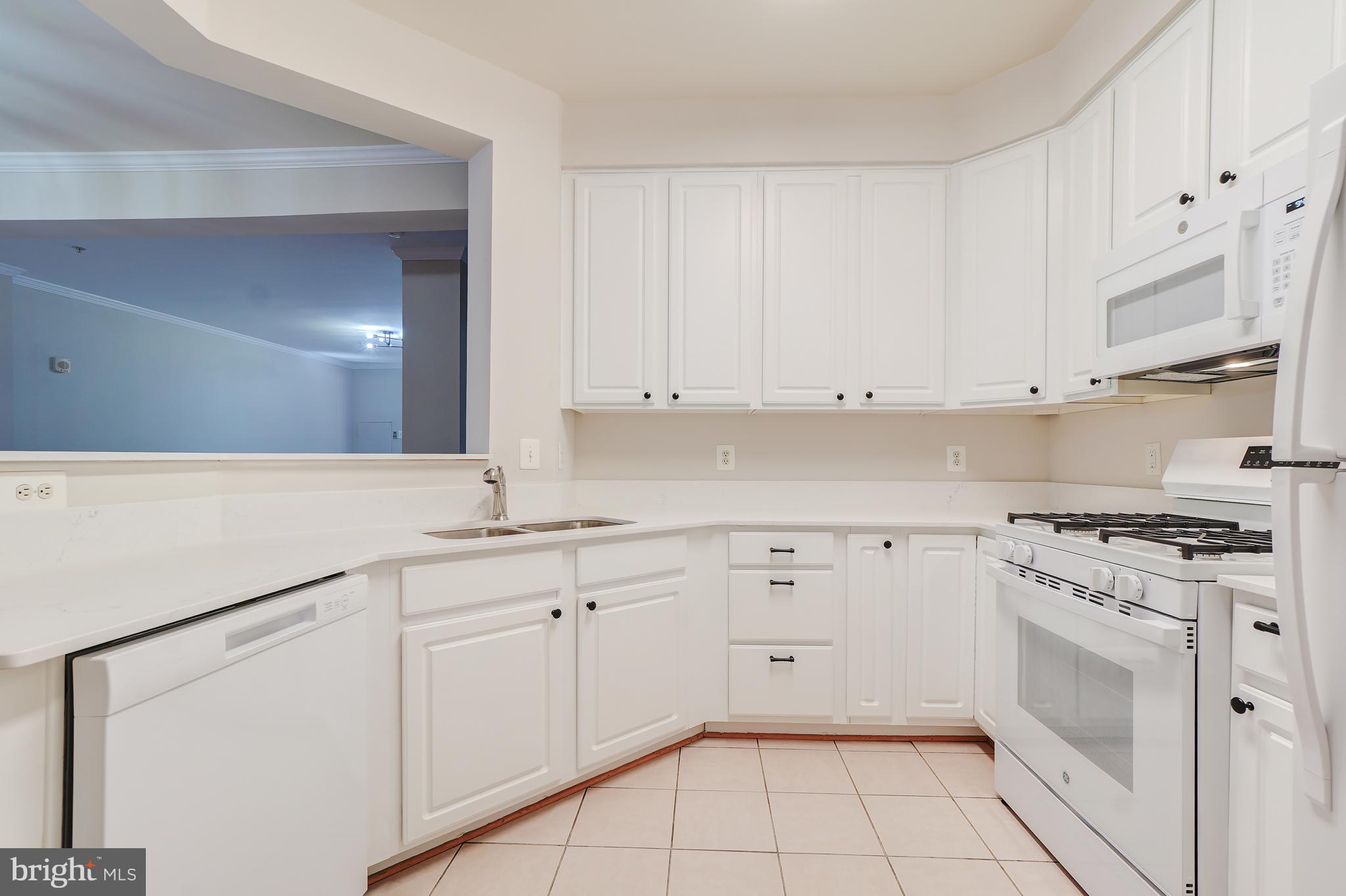 LAKELANDS RIDGE - Residential