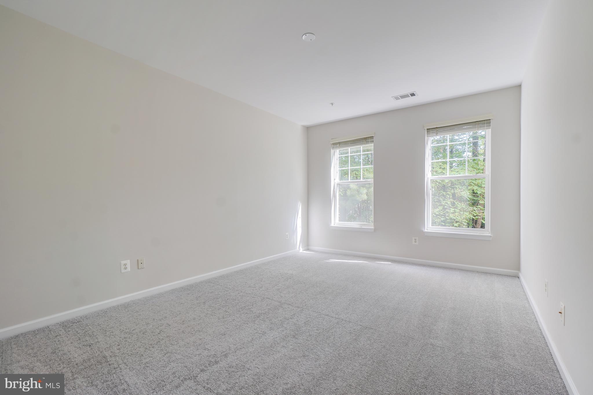 LAKELANDS RIDGE - Residential