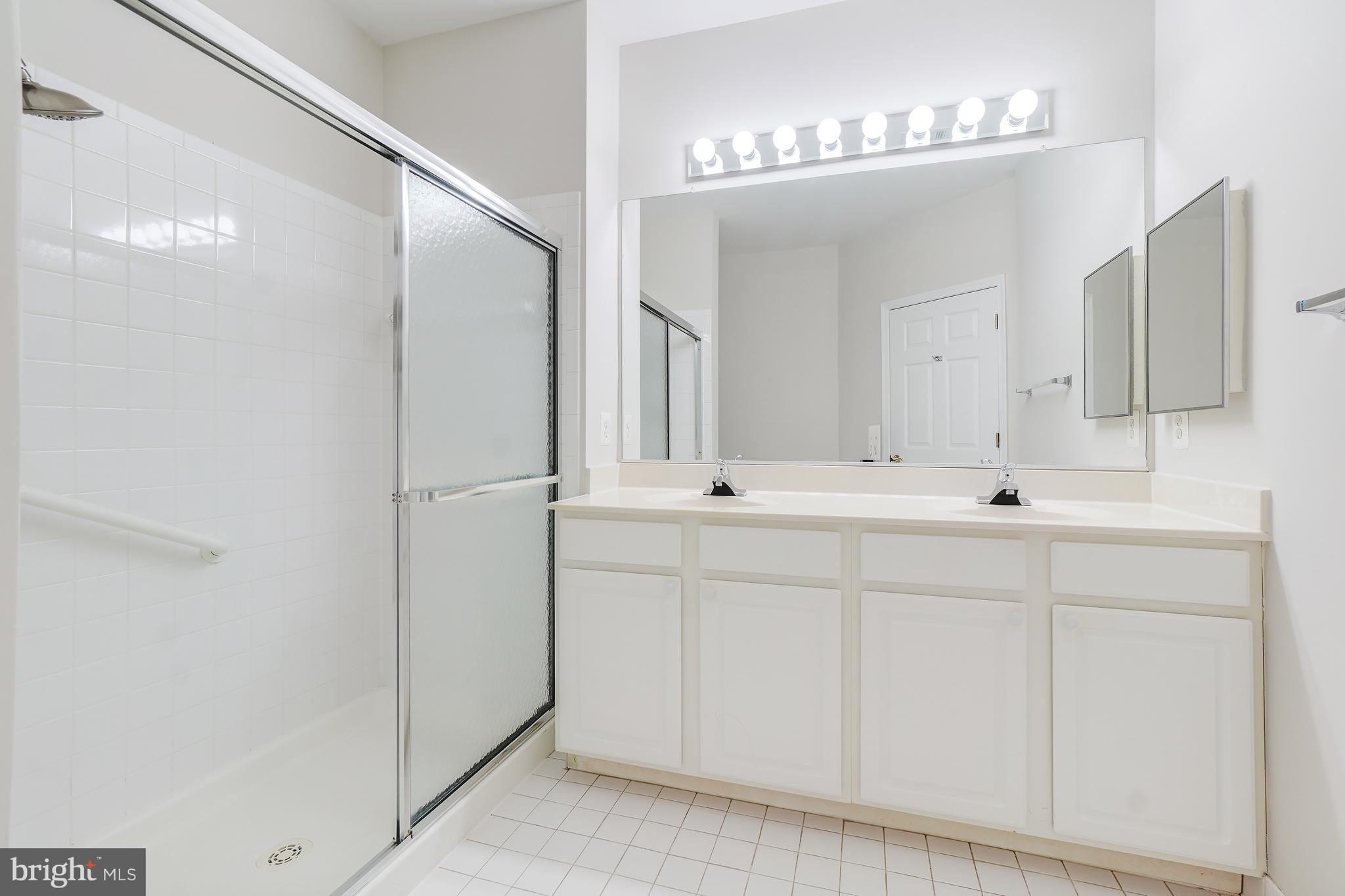 LAKELANDS RIDGE - Residential