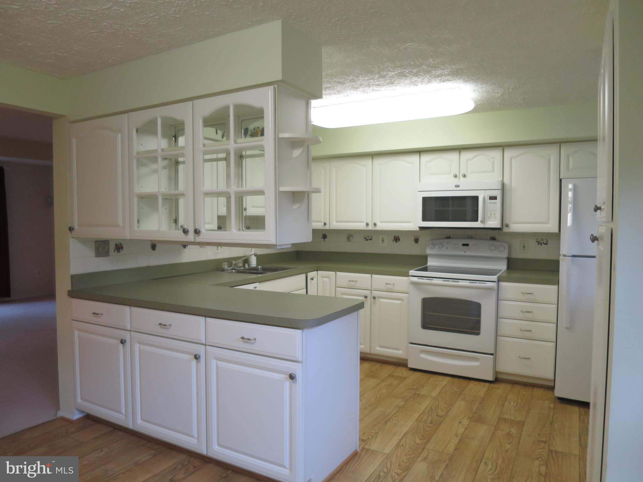 PARK OVERLOOK - Residential Lease