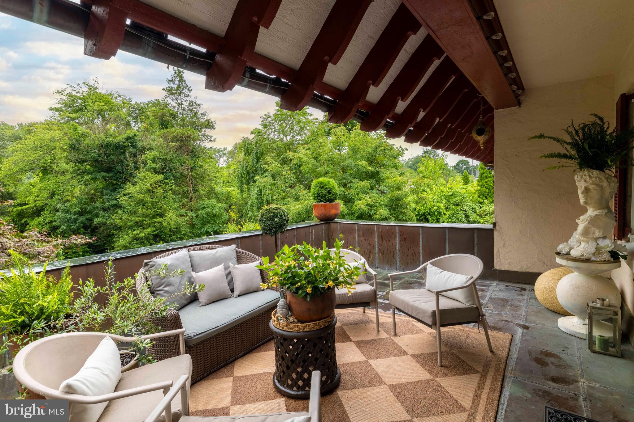 JENKINTOWN MANOR - Residential