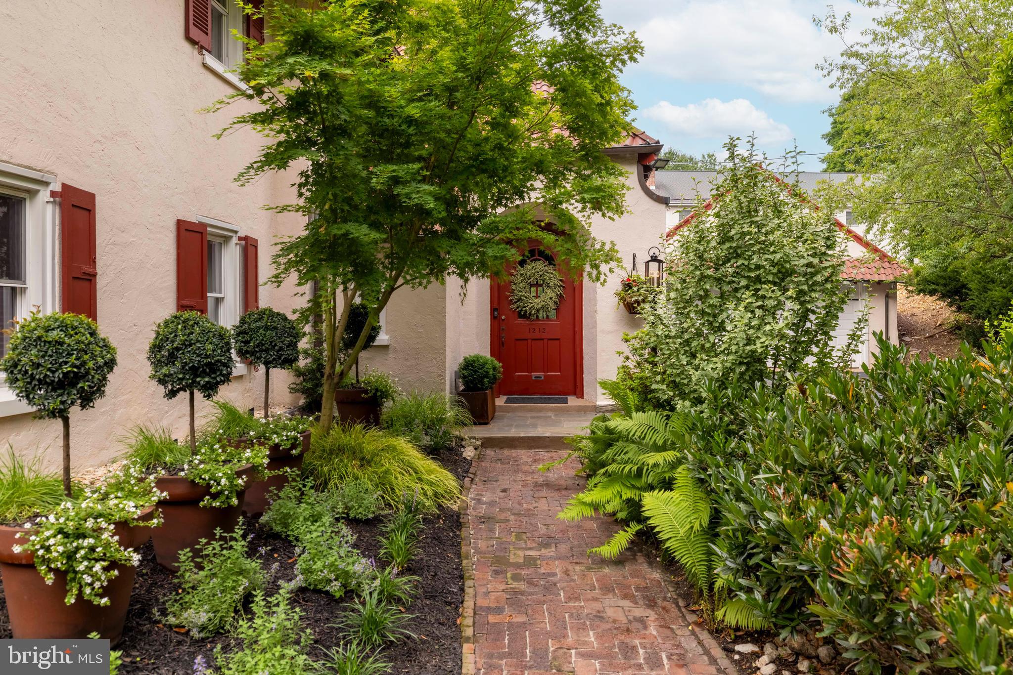 JENKINTOWN MANOR - Residential