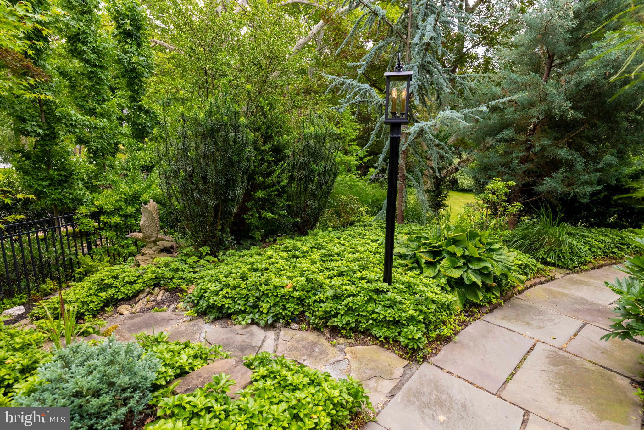 JENKINTOWN MANOR - Residential